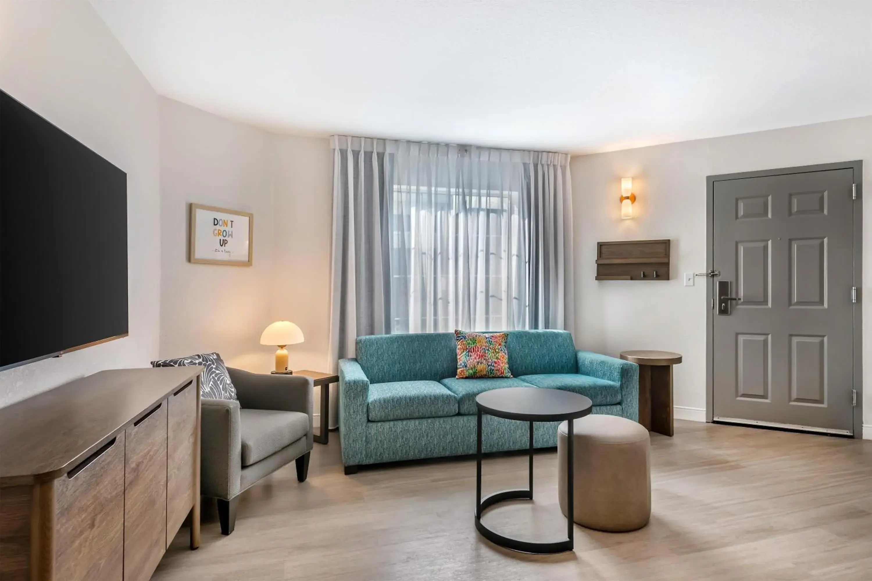 One Bedroom King Suite in Sonesta ES Suites Orlando - Lake Buena Vista One Bedroom King Suite in Sonesta ES Suites Orlando - Lake Buena Vista