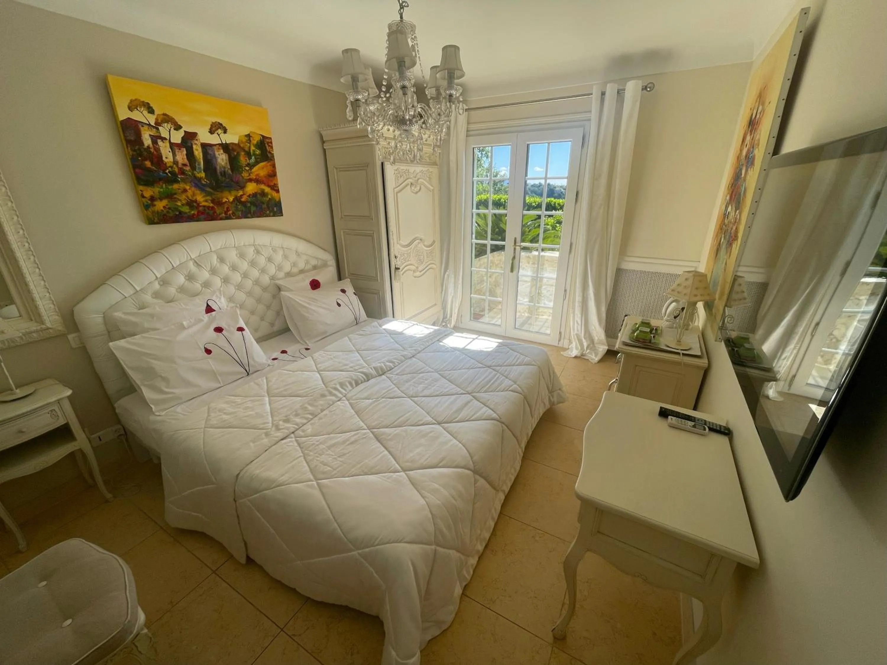 Day, Bed in La Bergerie B&B