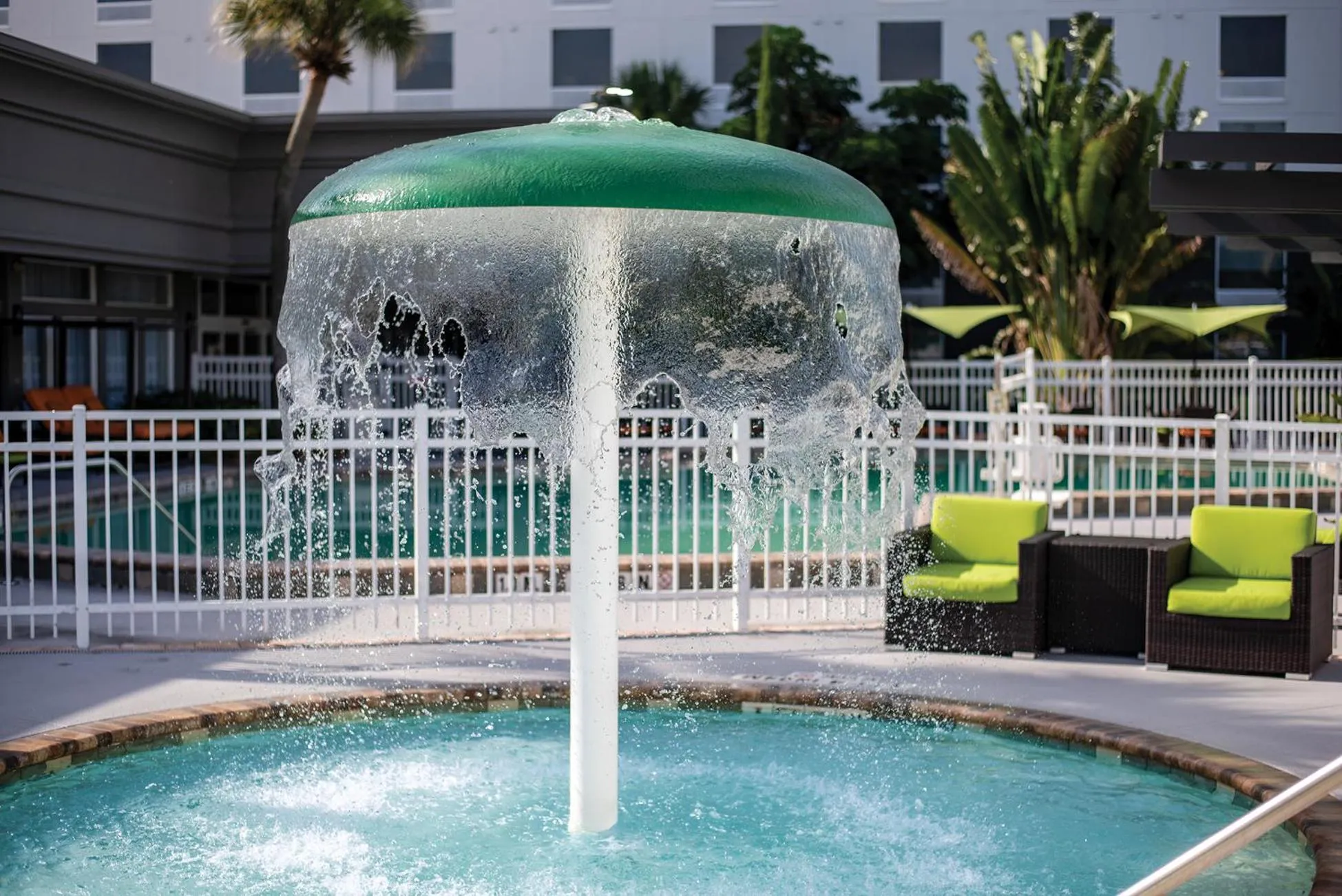 Swimming pool in Holiday Inn & Suites Across from Universal Orlando by IHG