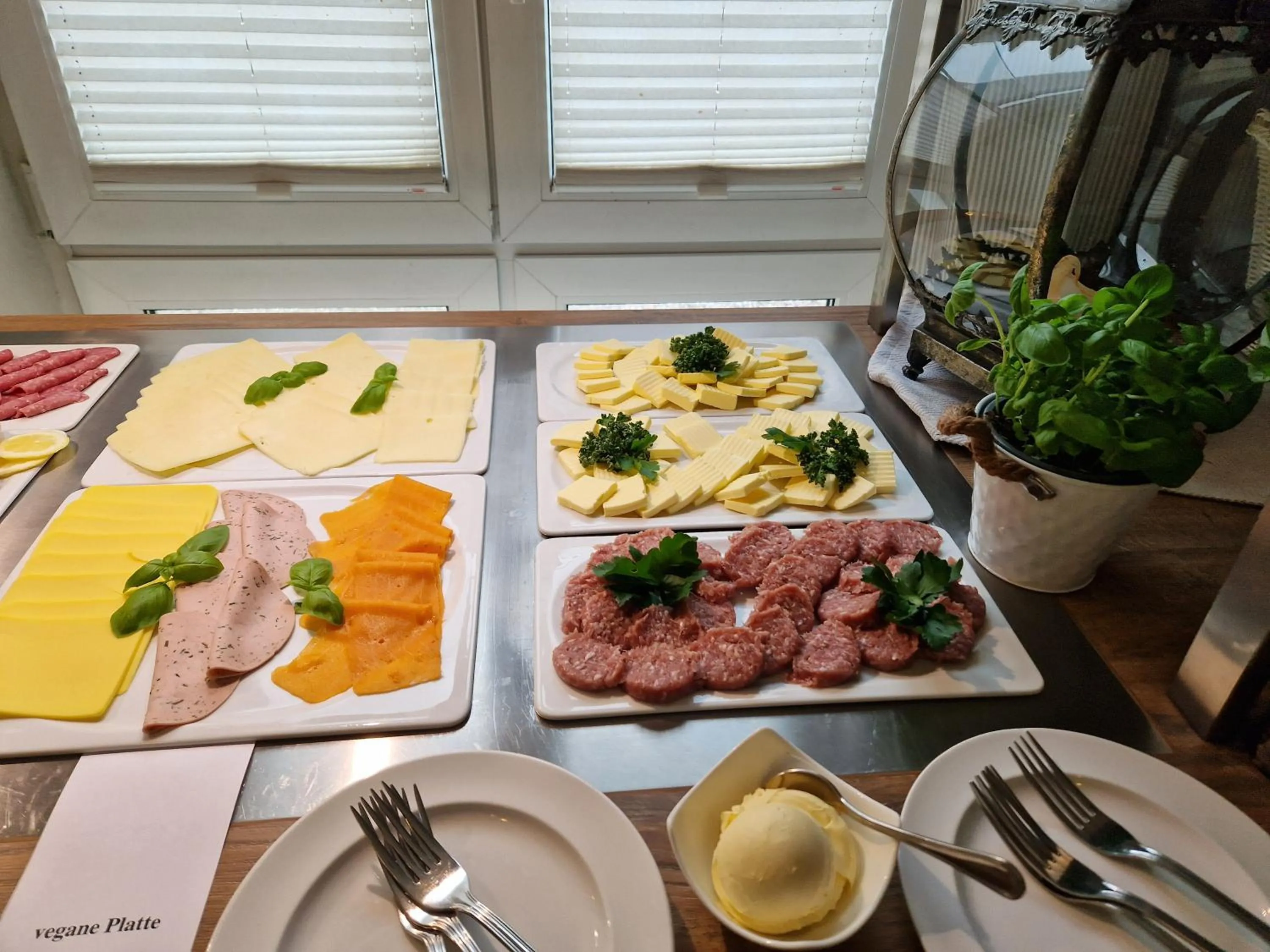 Buffet breakfast in Hotelanlage Tarnewitzer Hof