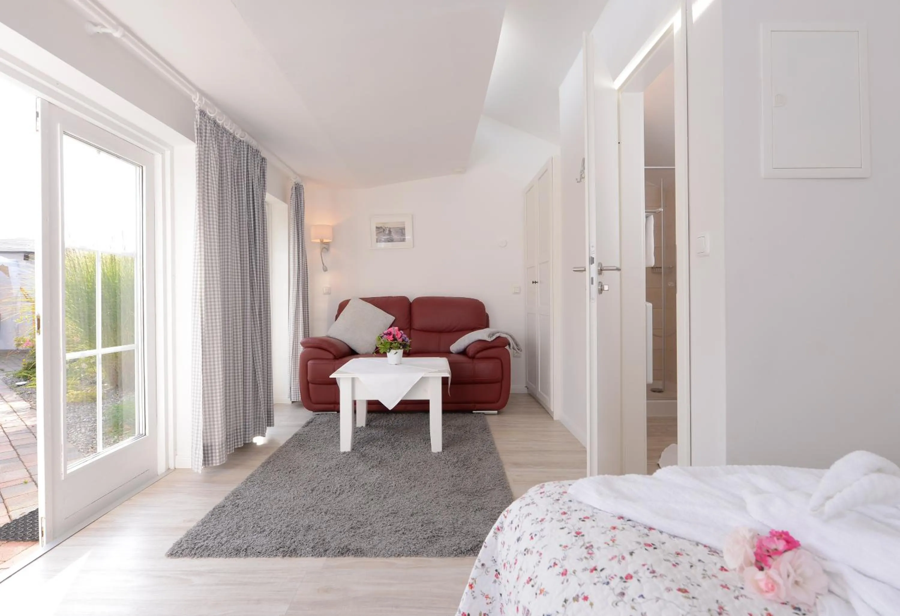 Photo of the whole room, Bed in Hotelanlage Tarnewitzer Hof