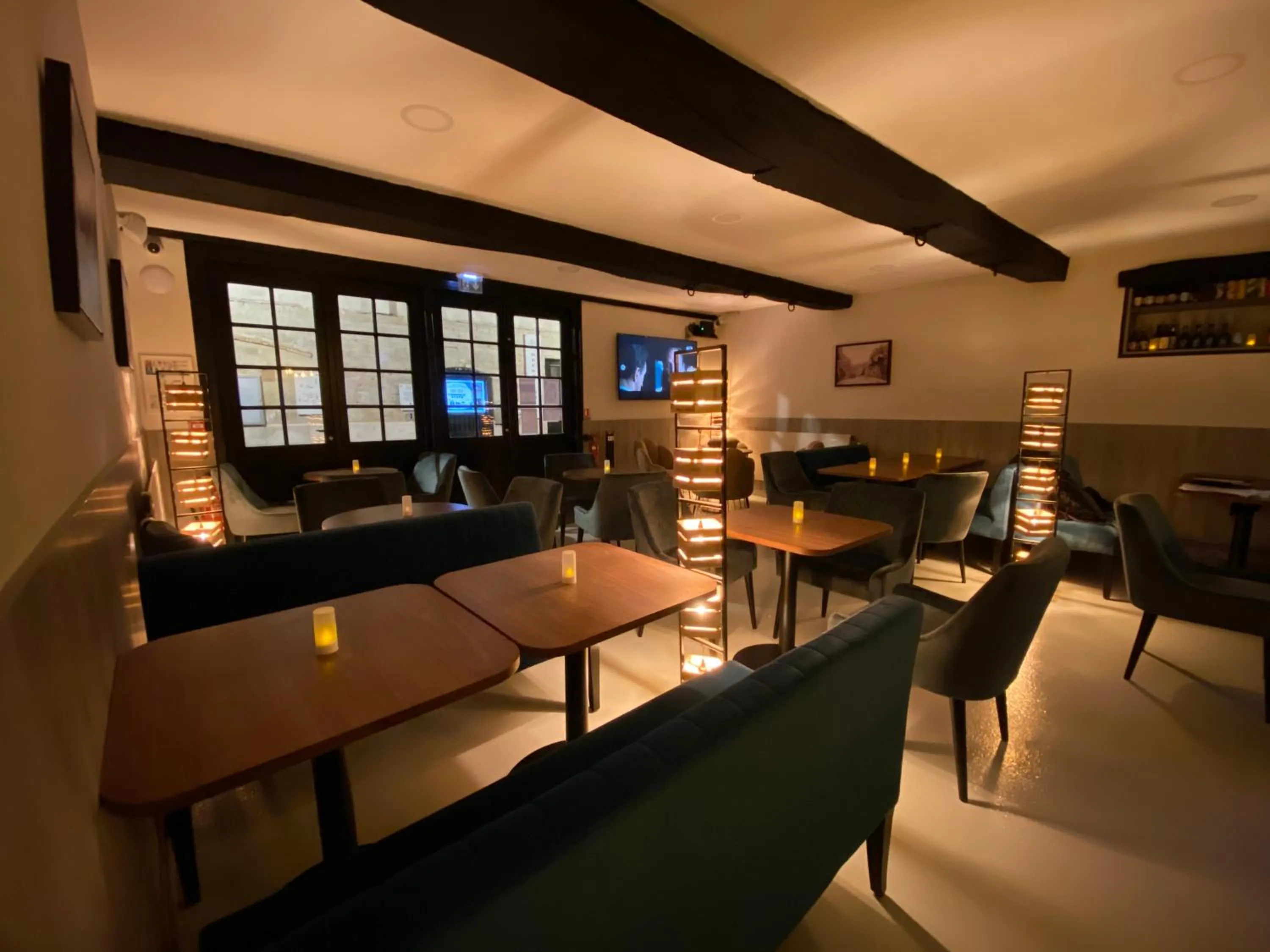 Breakfast in LOGIS - Hôtel & Restaurant Saint Nicolas