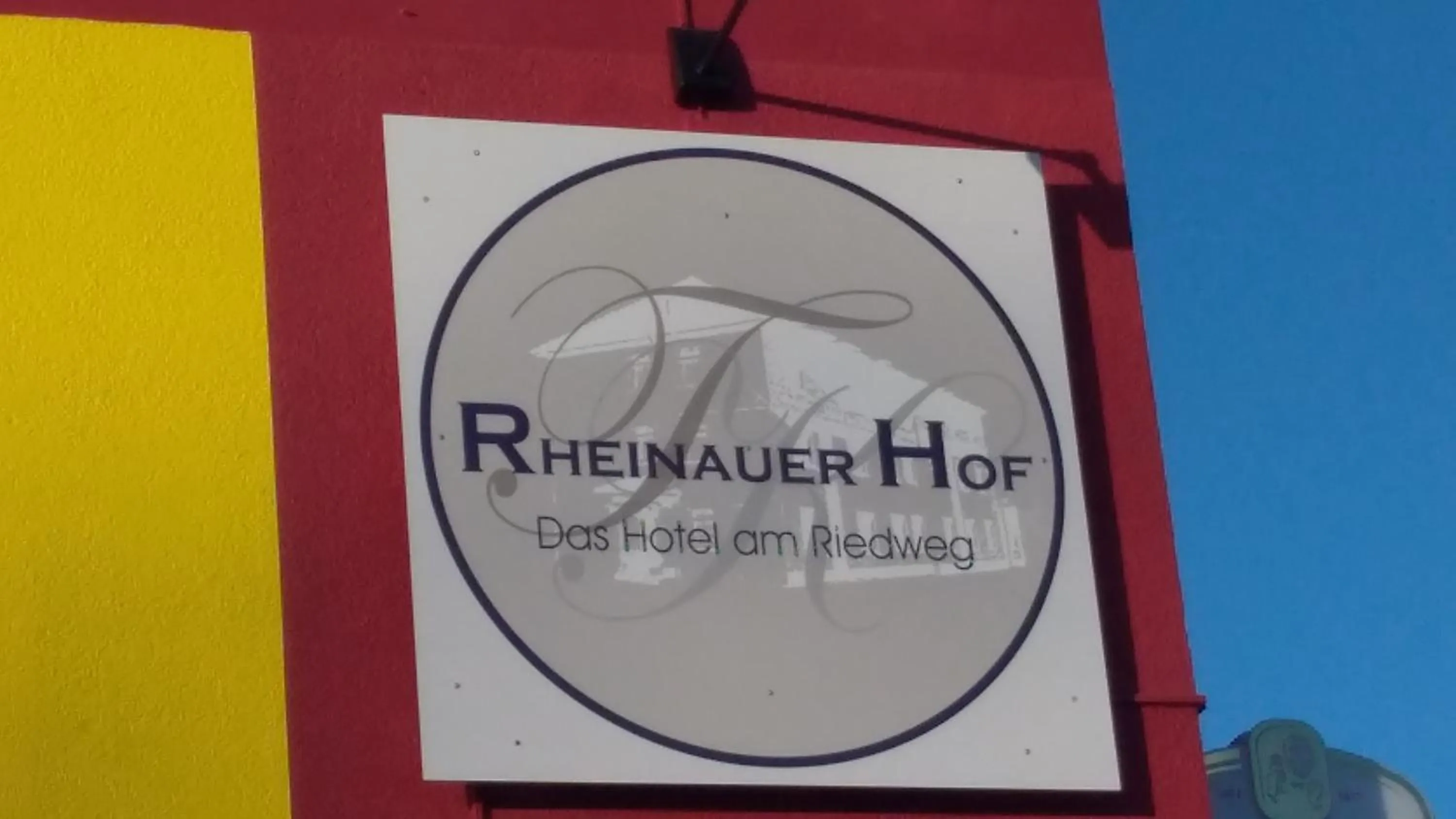 Rheinauer Hof - bed & breakfast