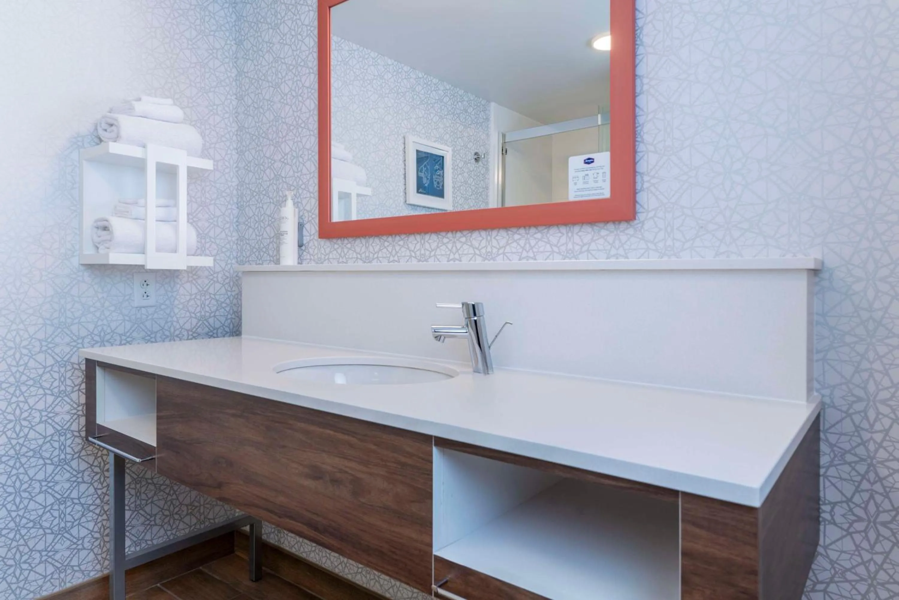 Bathroom in Hampton Inn & Suites St. Louis-Chesterfield