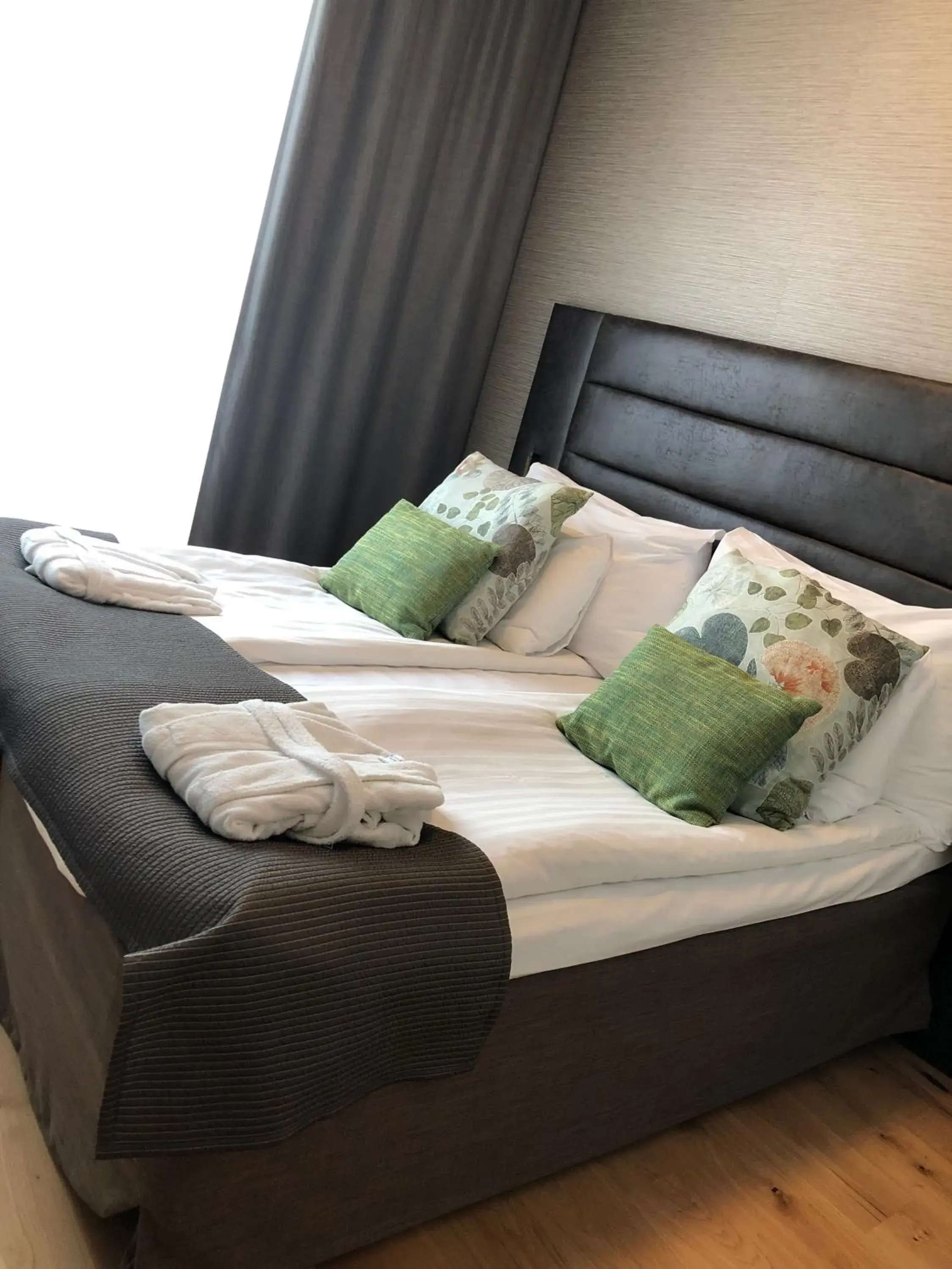 Superior Twin Room in Home Hotel Victoria Superior Twin Room in Home Hotel Victoria