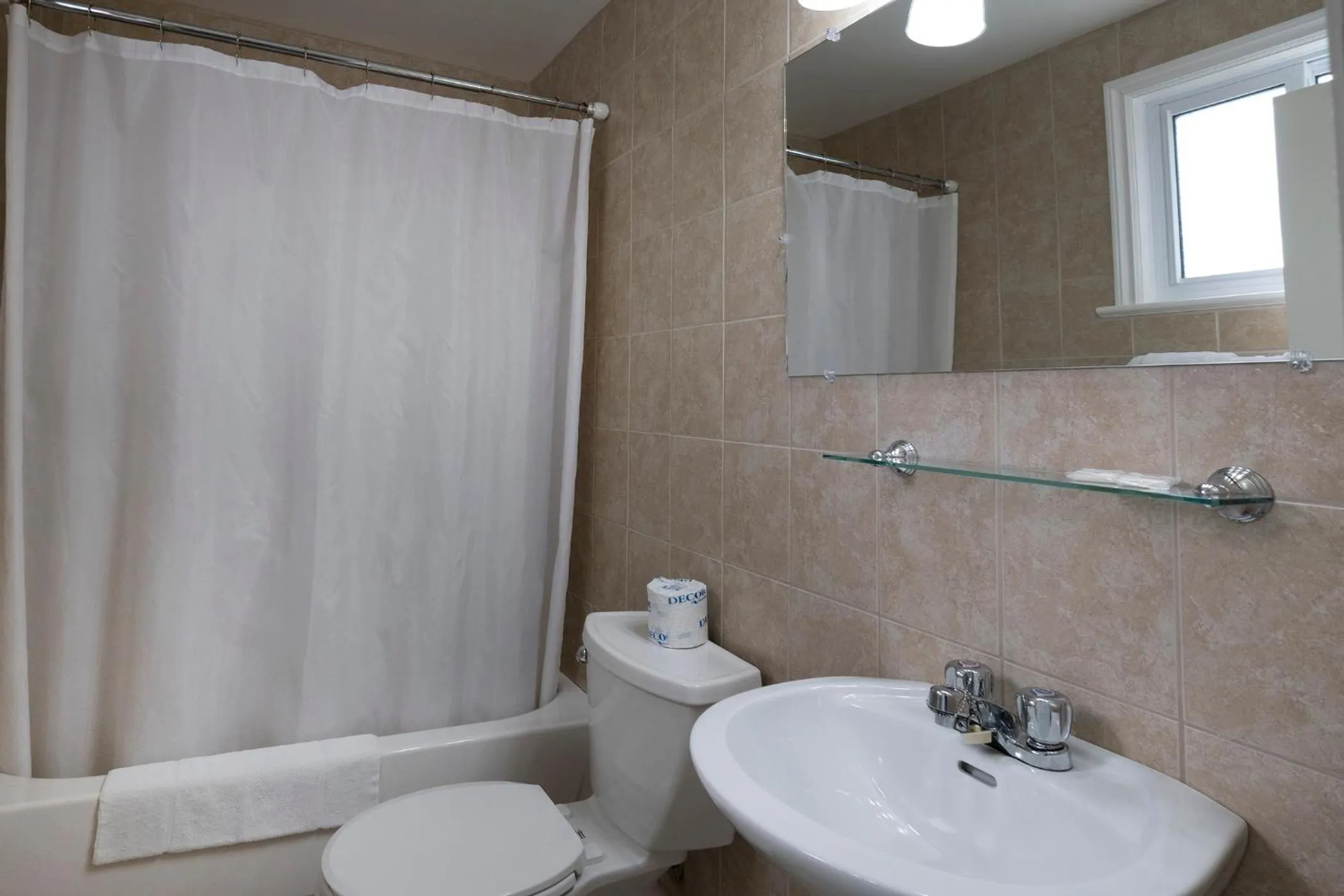 Bathroom in Century Motel