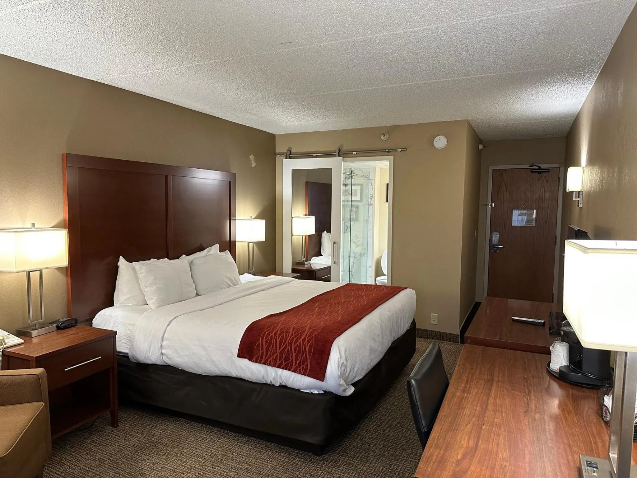 Photo of the whole room, Bed in Holiday Inn Express & Suites Eden Prairie - Minneapolis by IHG