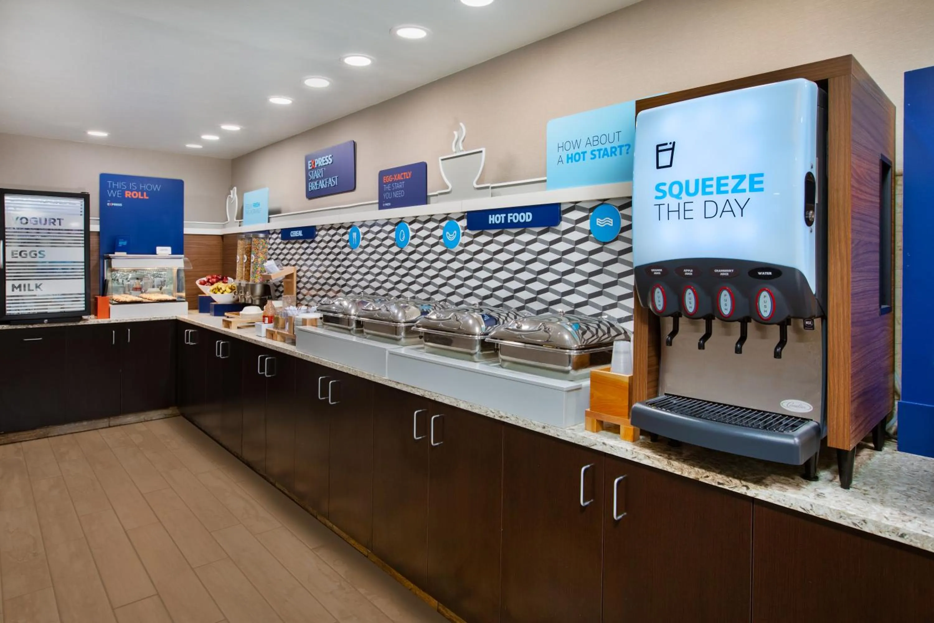 Buffet breakfast in Holiday Inn Express & Suites Eden Prairie - Minneapolis by IHG