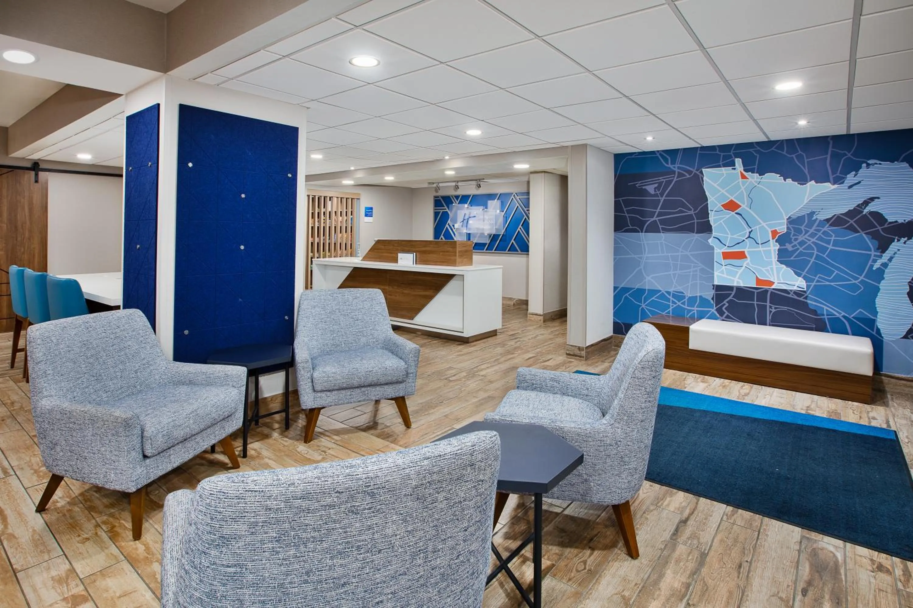 Lobby or reception in Holiday Inn Express & Suites Eden Prairie - Minneapolis by IHG