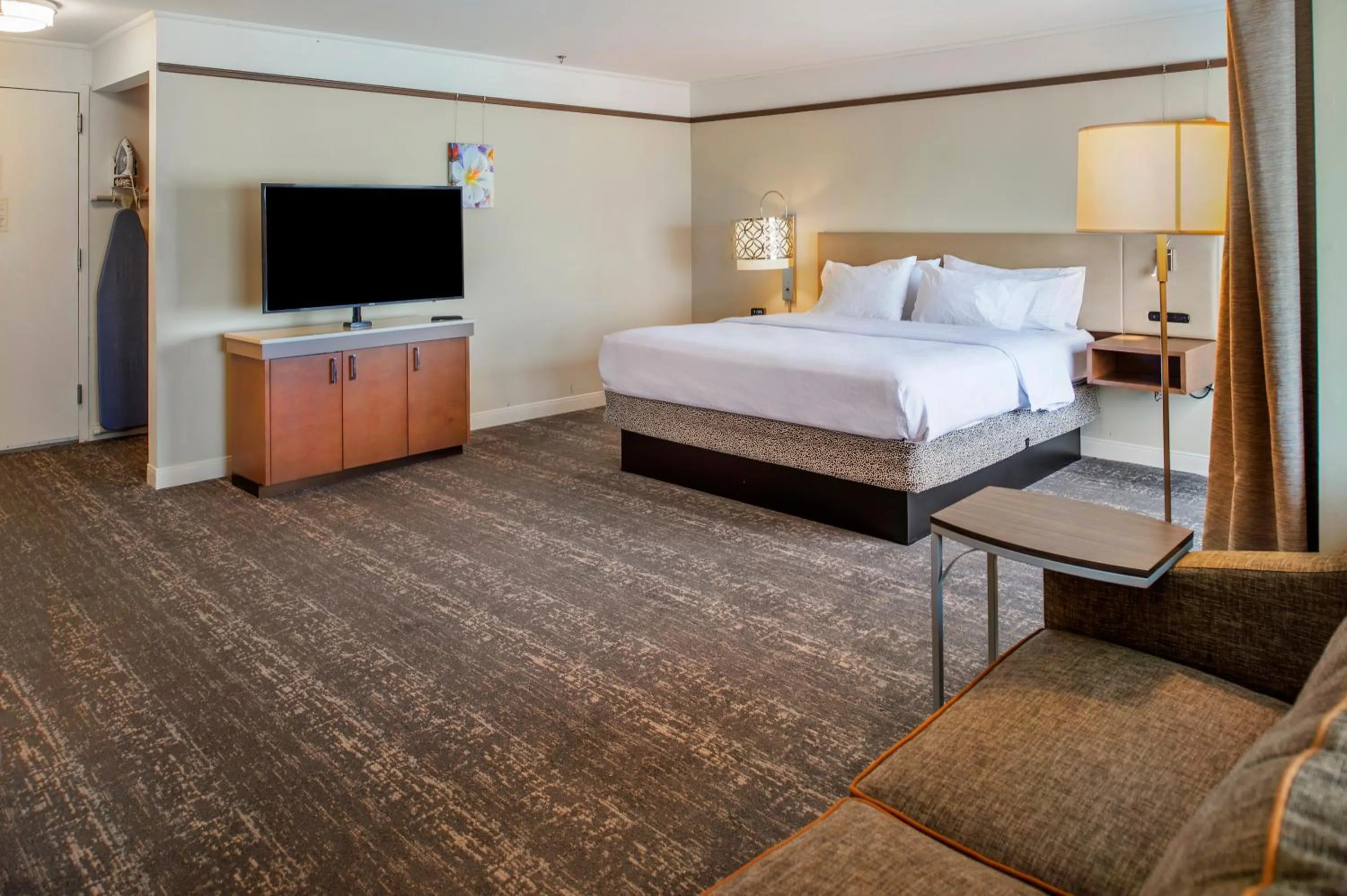 Bed in Hilton Garden Inn St. Louis/Chesterfield