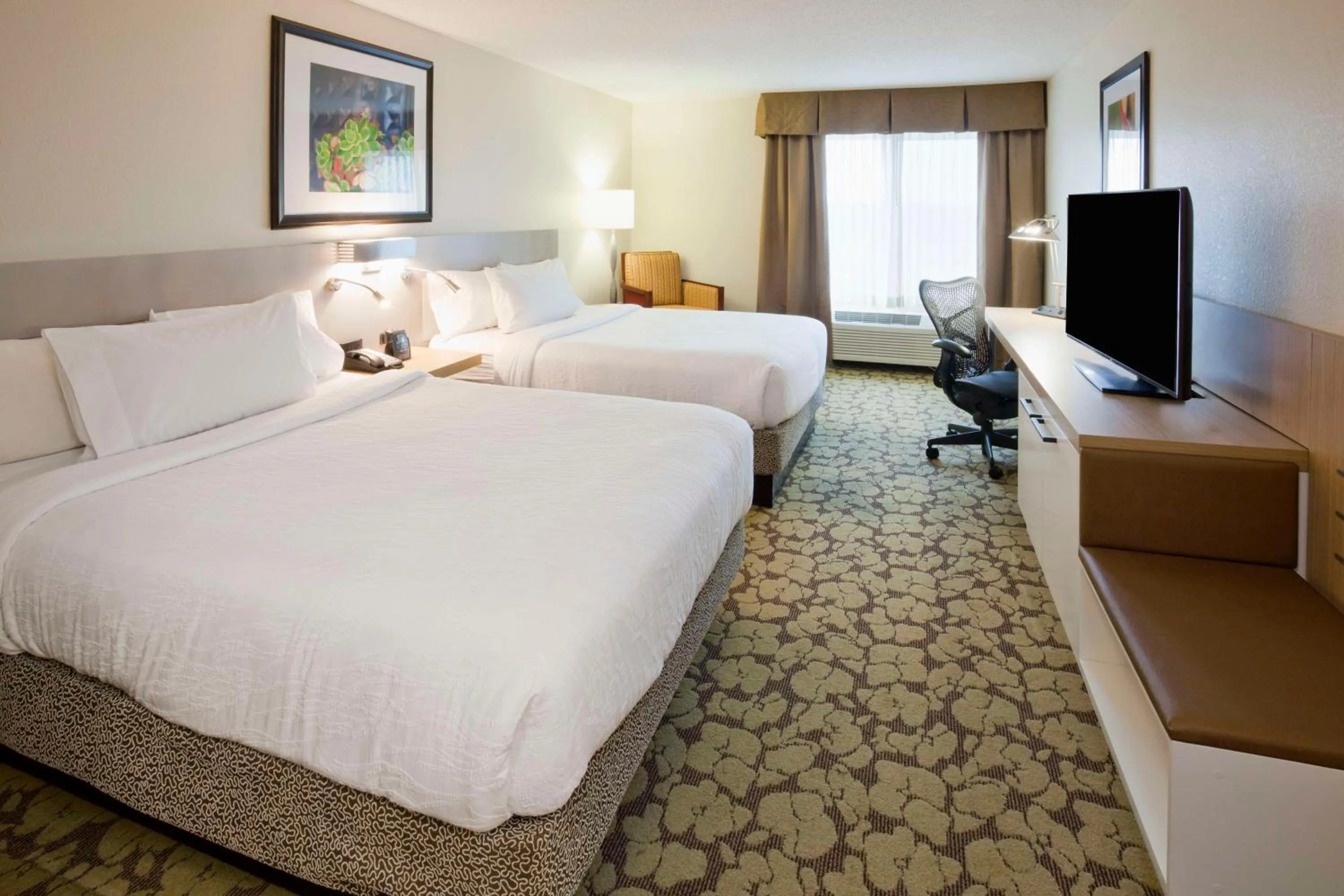 Bed in Hilton Garden Inn Minneapolis Eagan