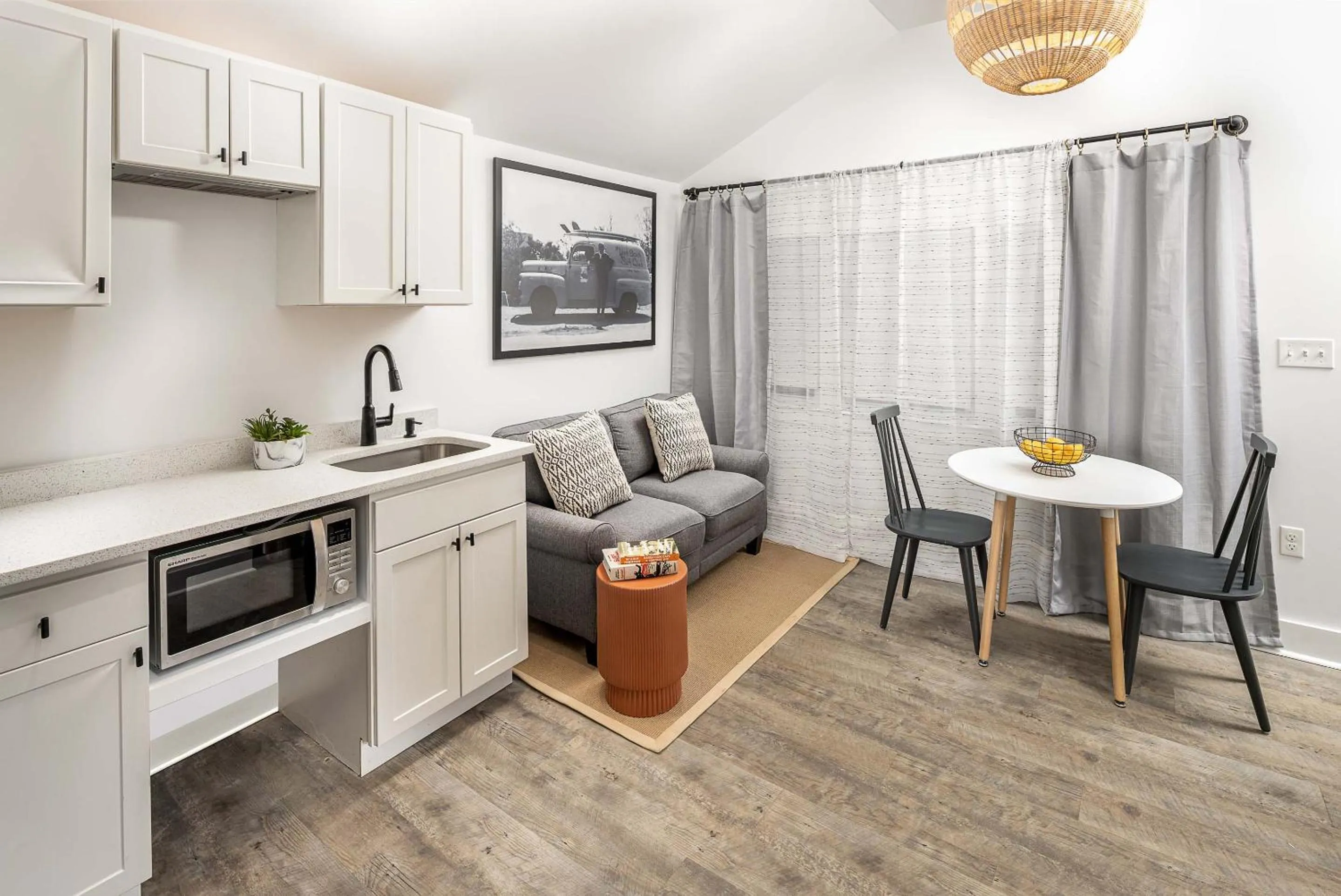 Kitchen or kitchenette in York Beach Surf Club