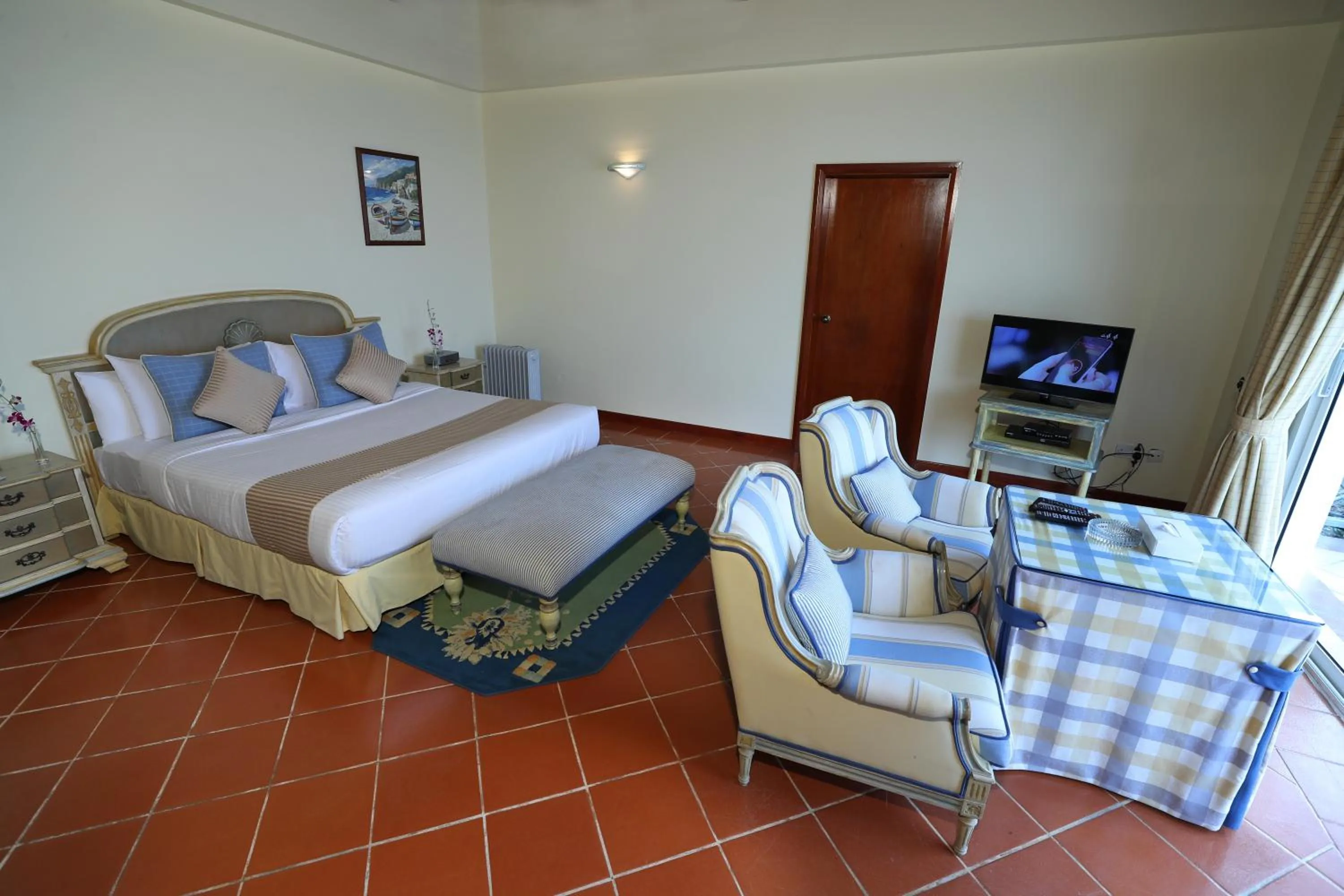 Bedroom, Bed in AlBander Hotel & Resort