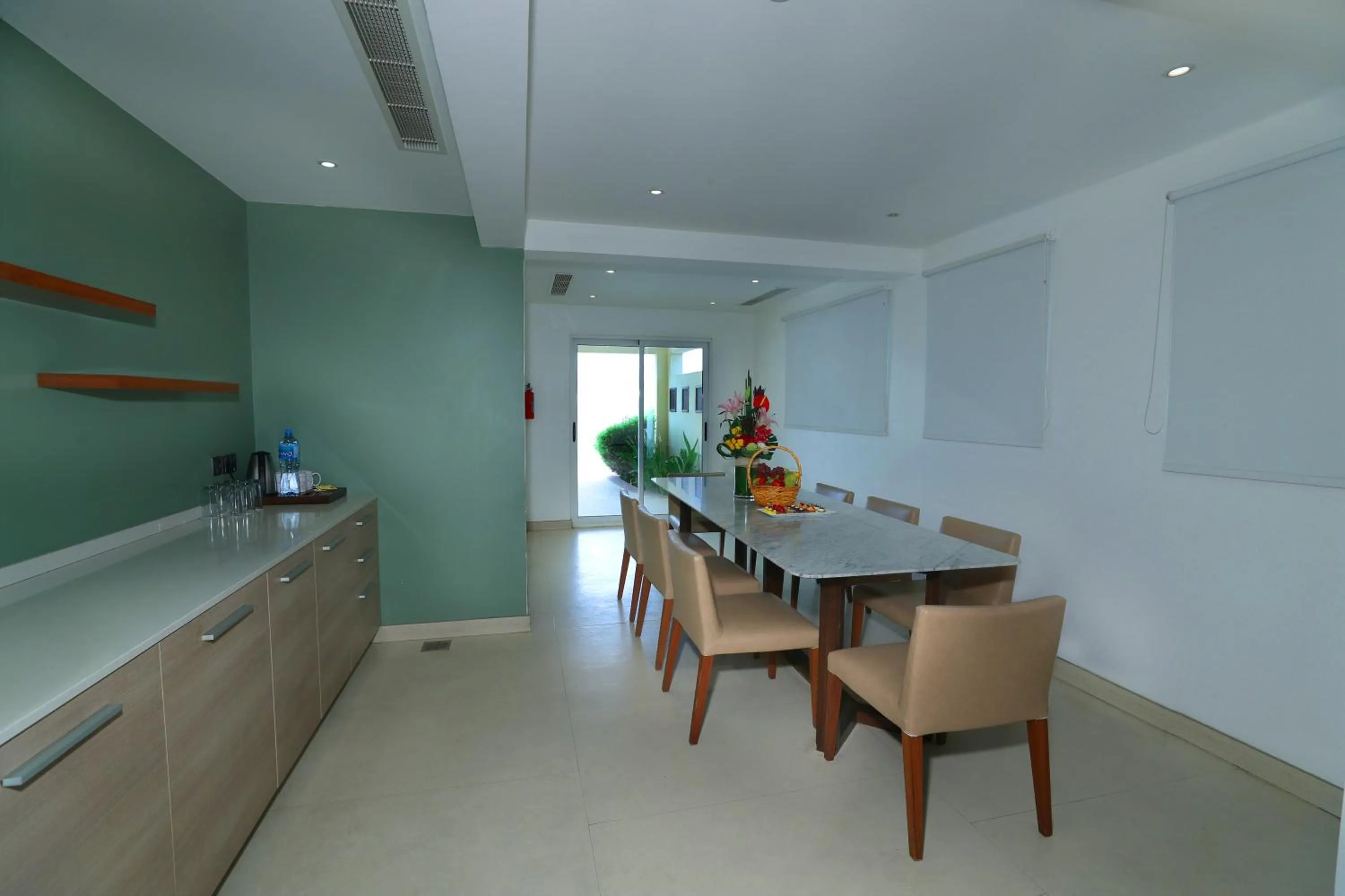 Dining area in AlBander Hotel & Resort