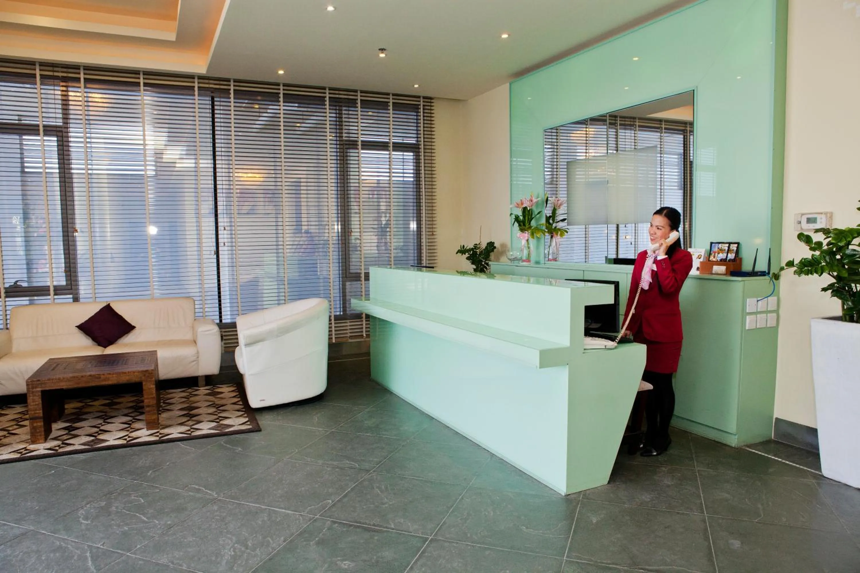 Lobby or reception in Al Raya Suites Hotel
