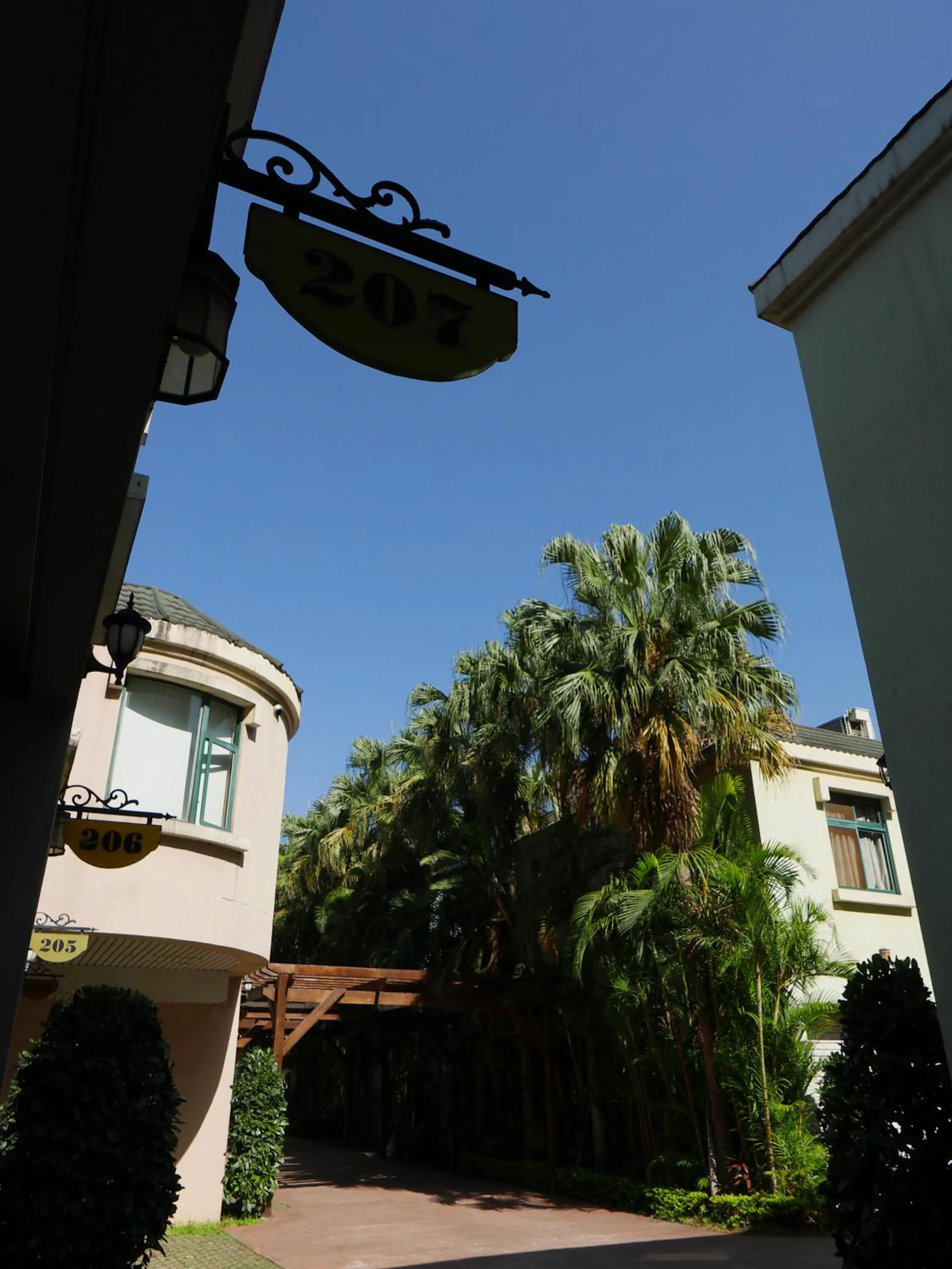 Property building in 楓采行館