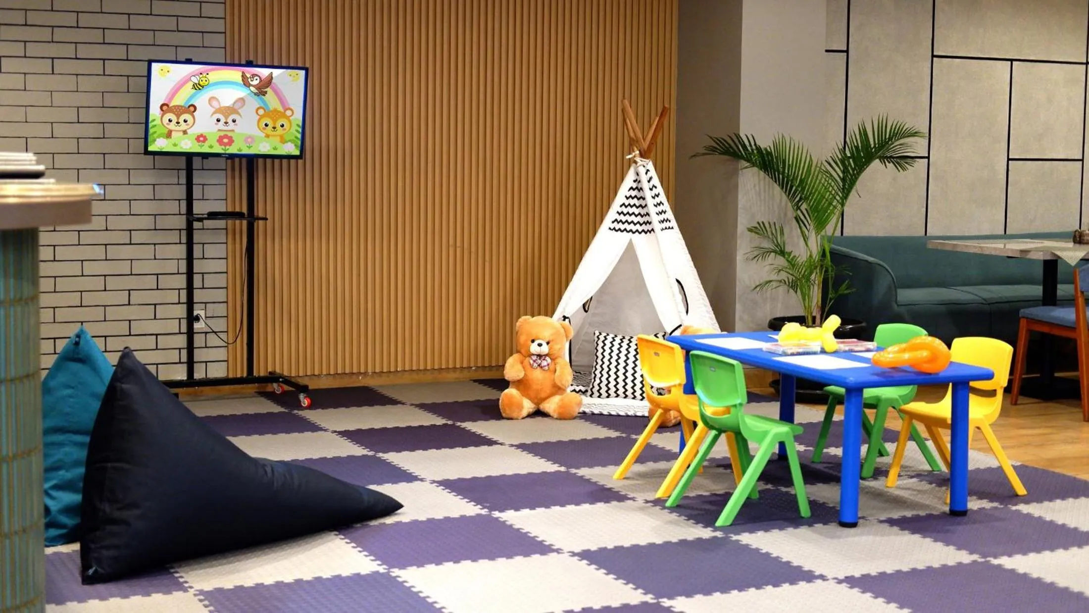 Children play ground in Laska Hotel Subang