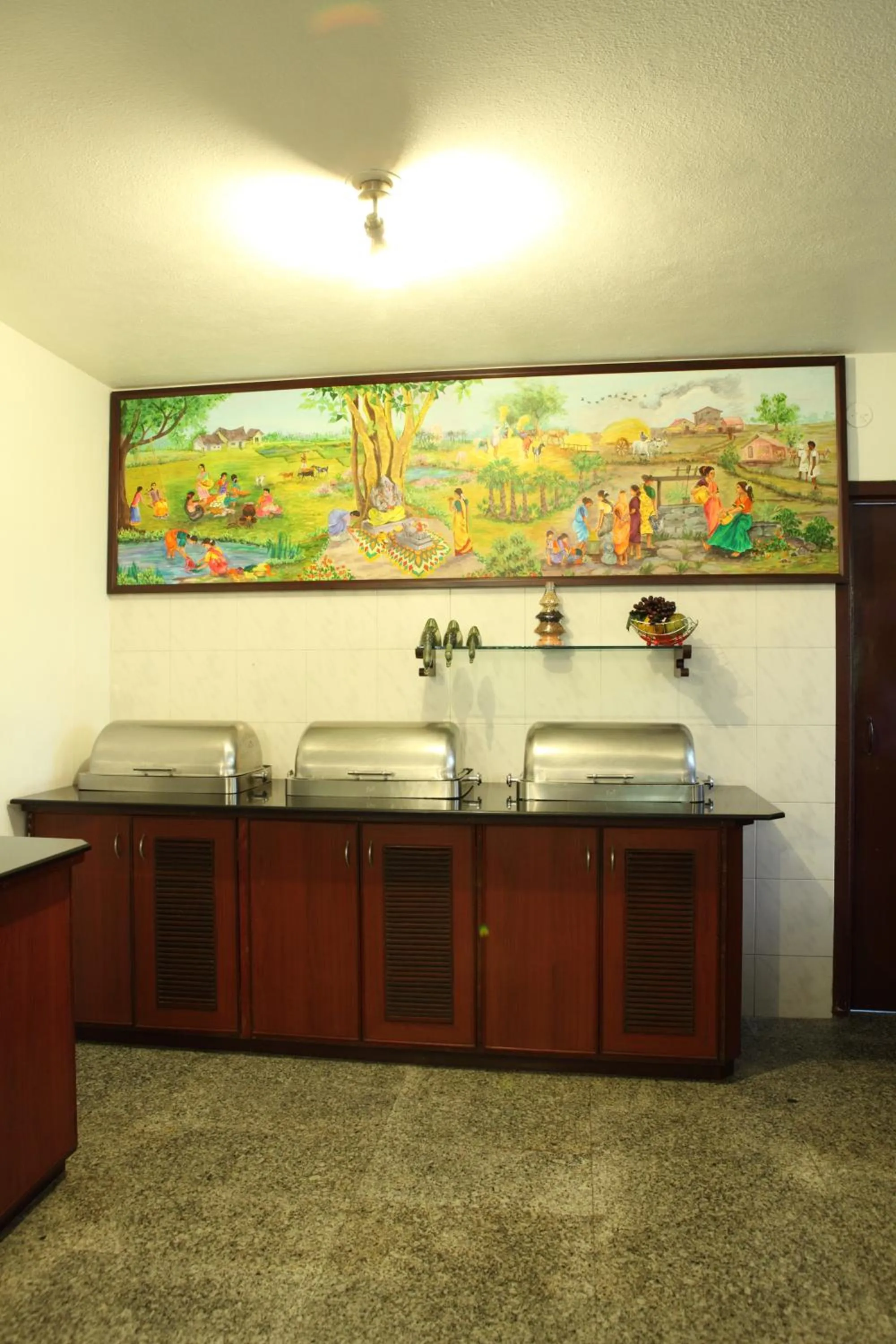 Restaurant/places to eat in Pondicherry Executive Inn