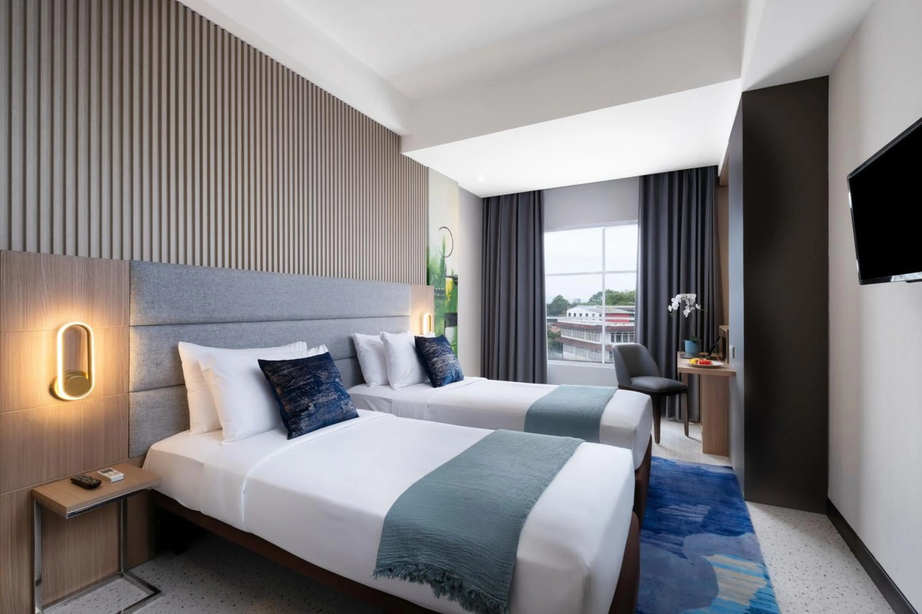 Bedroom, Bed in Oakwood Merdeka Bandung