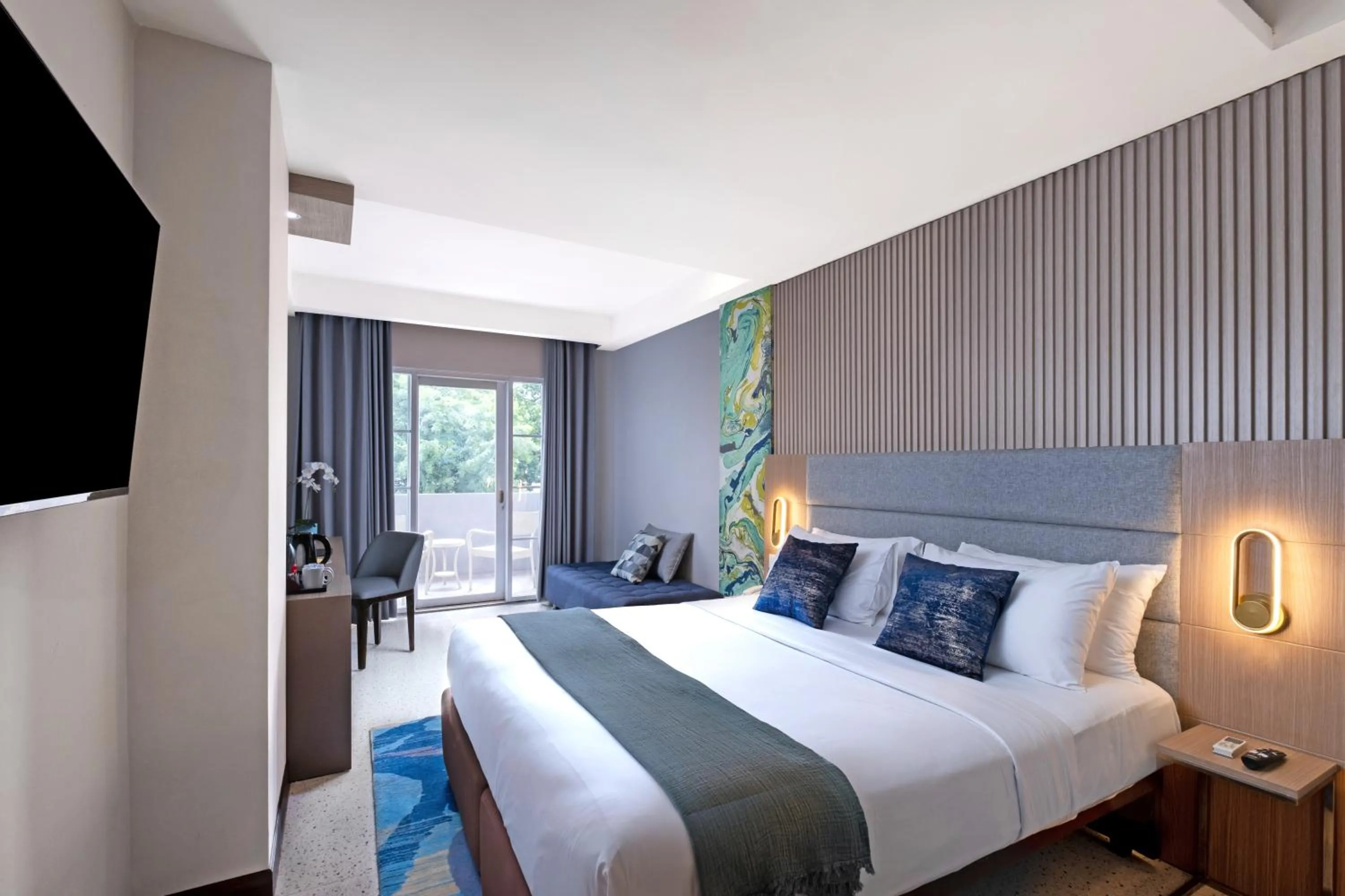 View (from property/room), Bed in Oakwood Merdeka Bandung