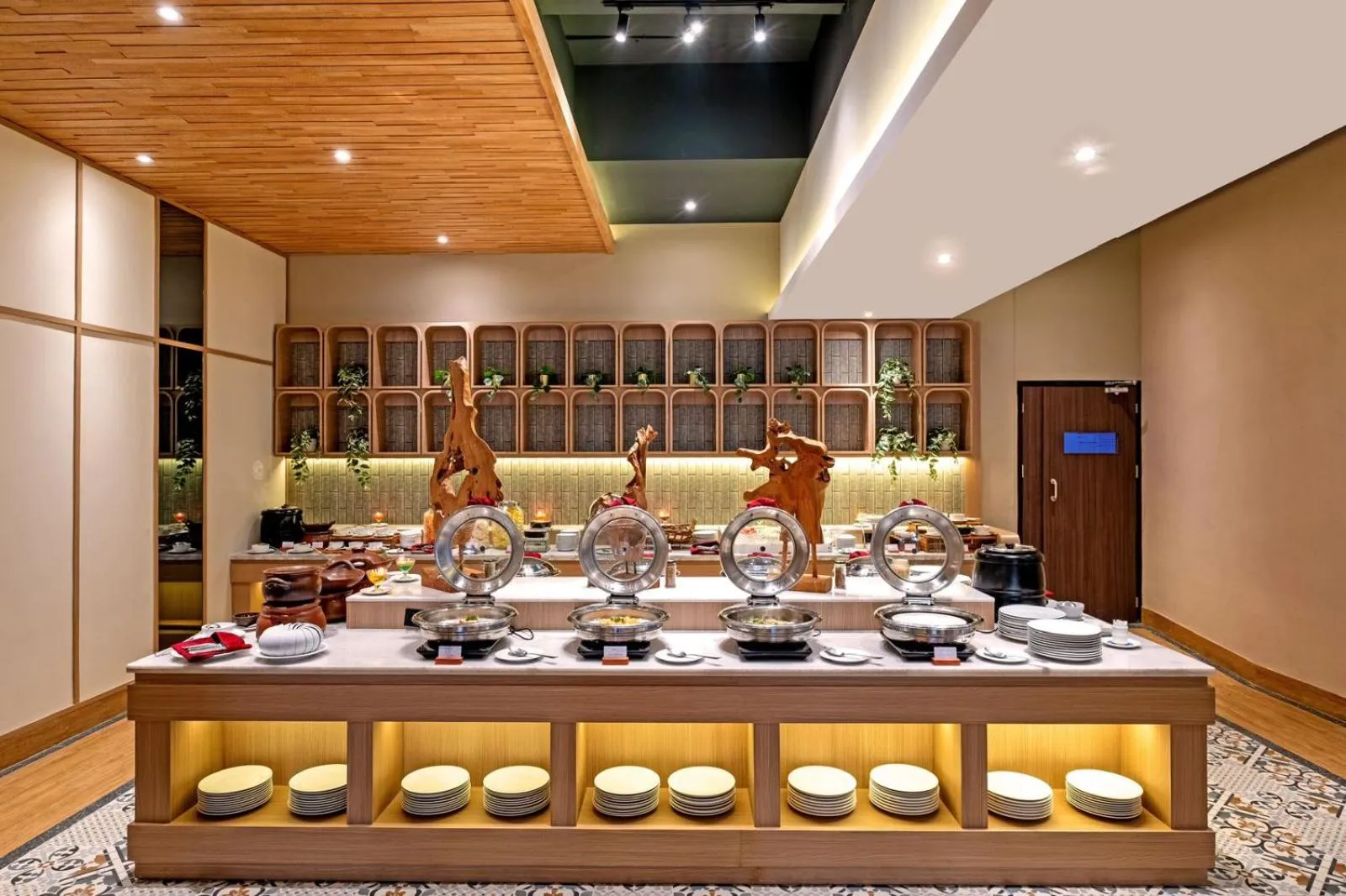 Restaurant/places to eat in Oakwood Merdeka Bandung