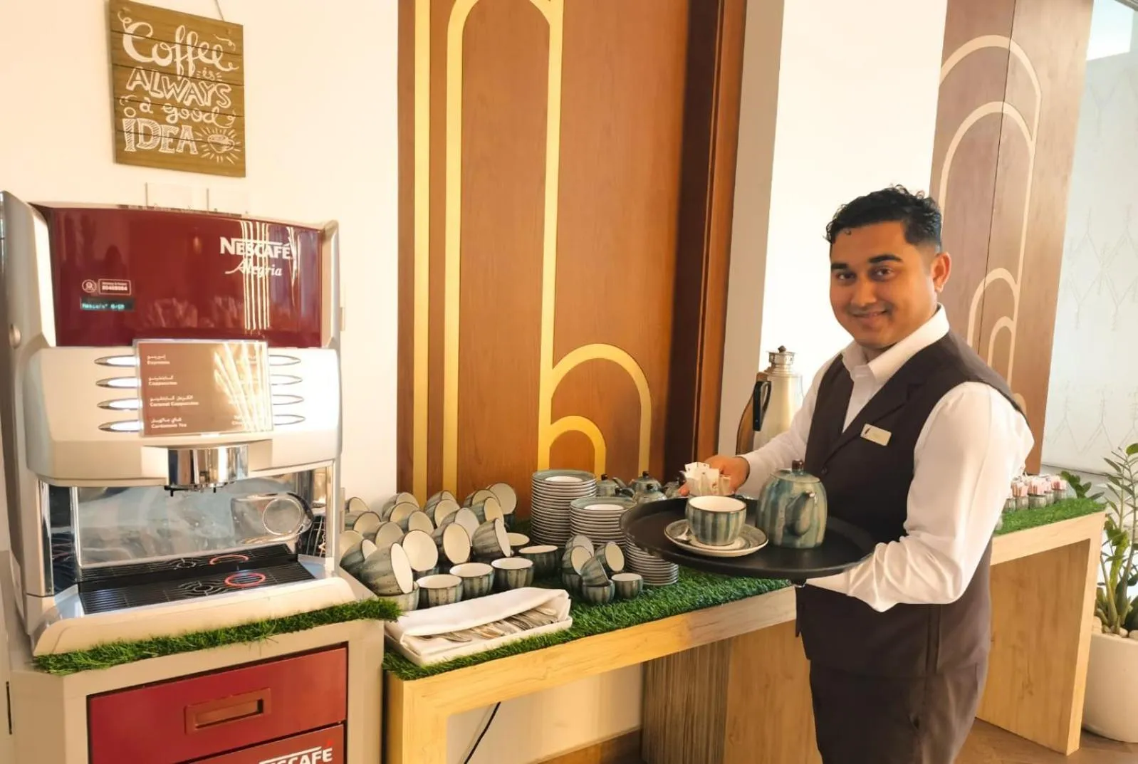 Restaurant/places to eat in Dragon Beach Hotel