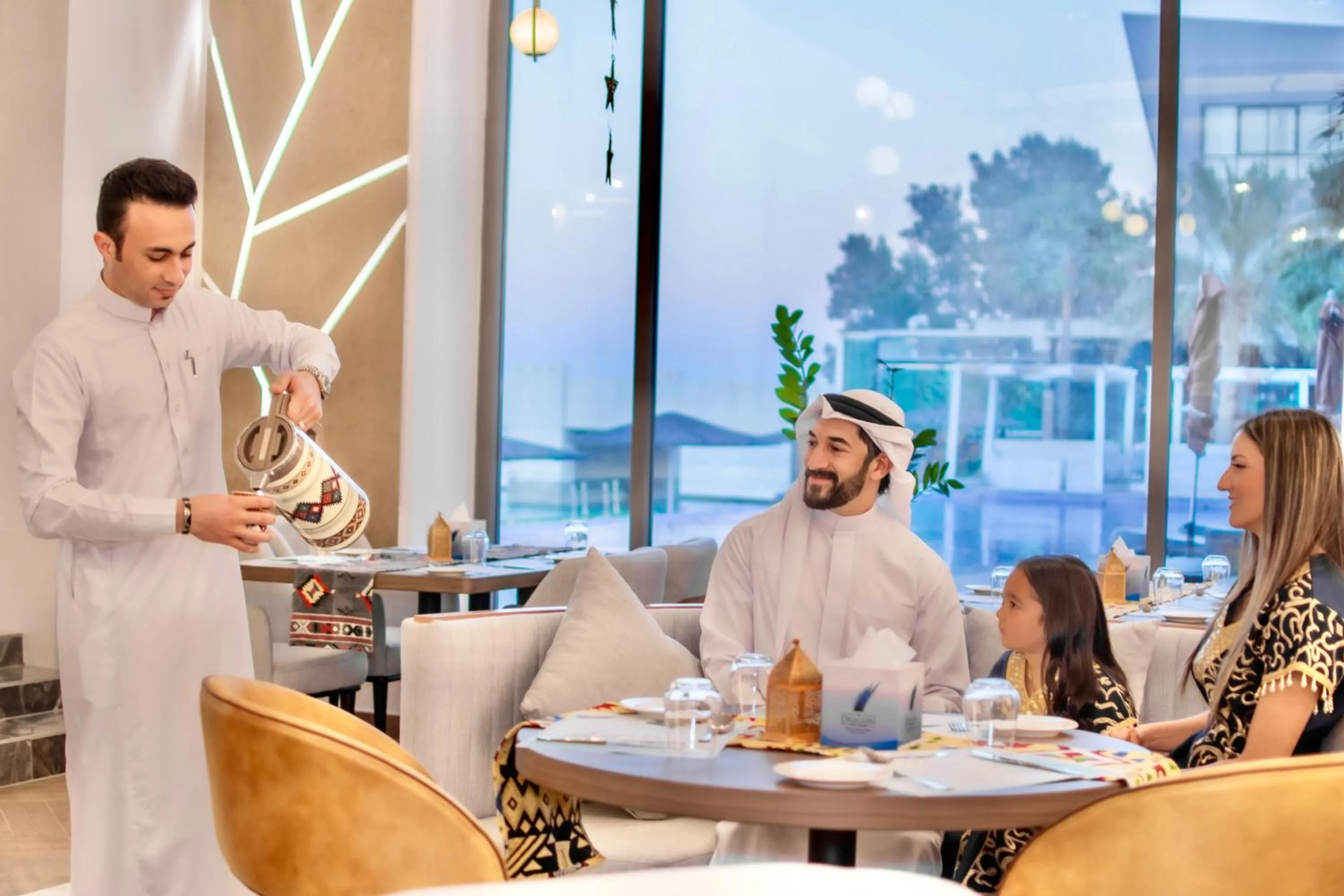 Restaurant/places to eat in Dragon Beach Hotel