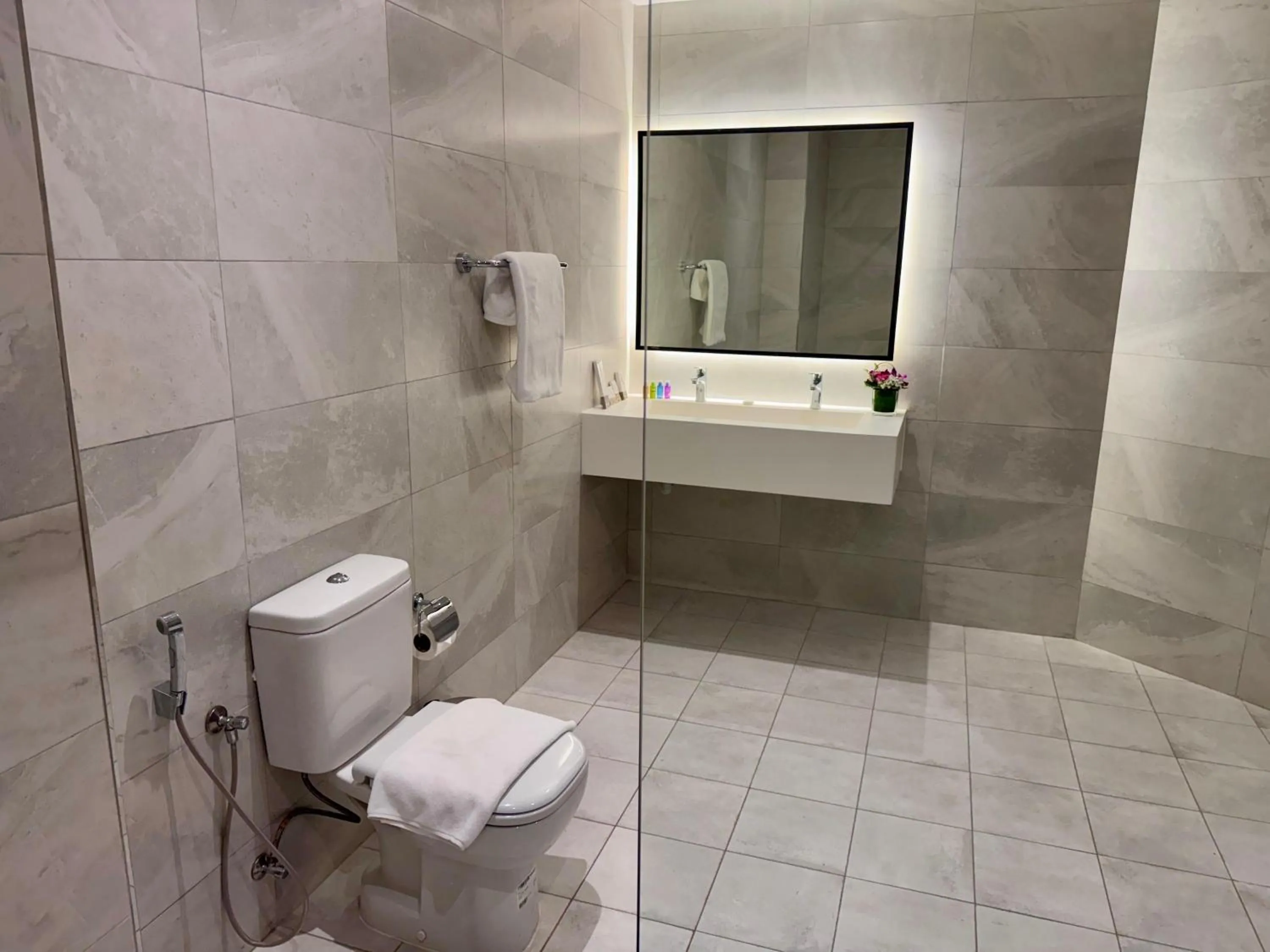 Bathroom in Dragon Beach Hotel