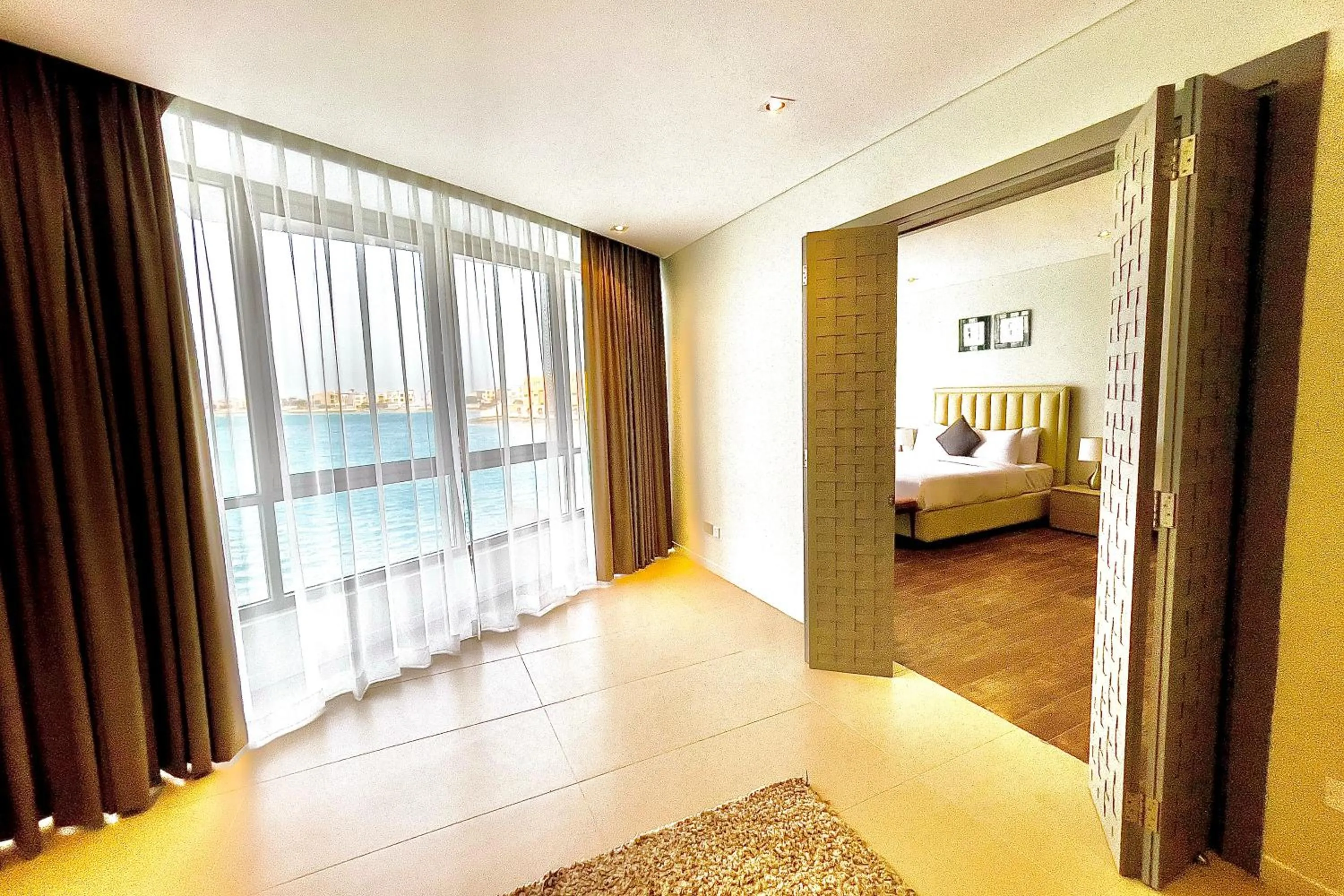 Bedroom, Bed in Dragon Beach Hotel