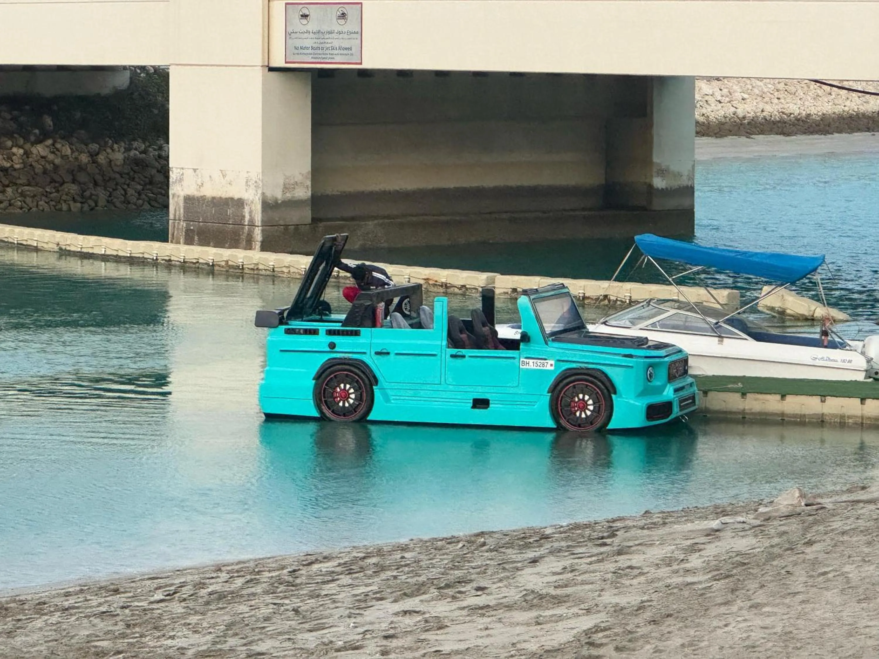 Day in Dragon Beach Hotel