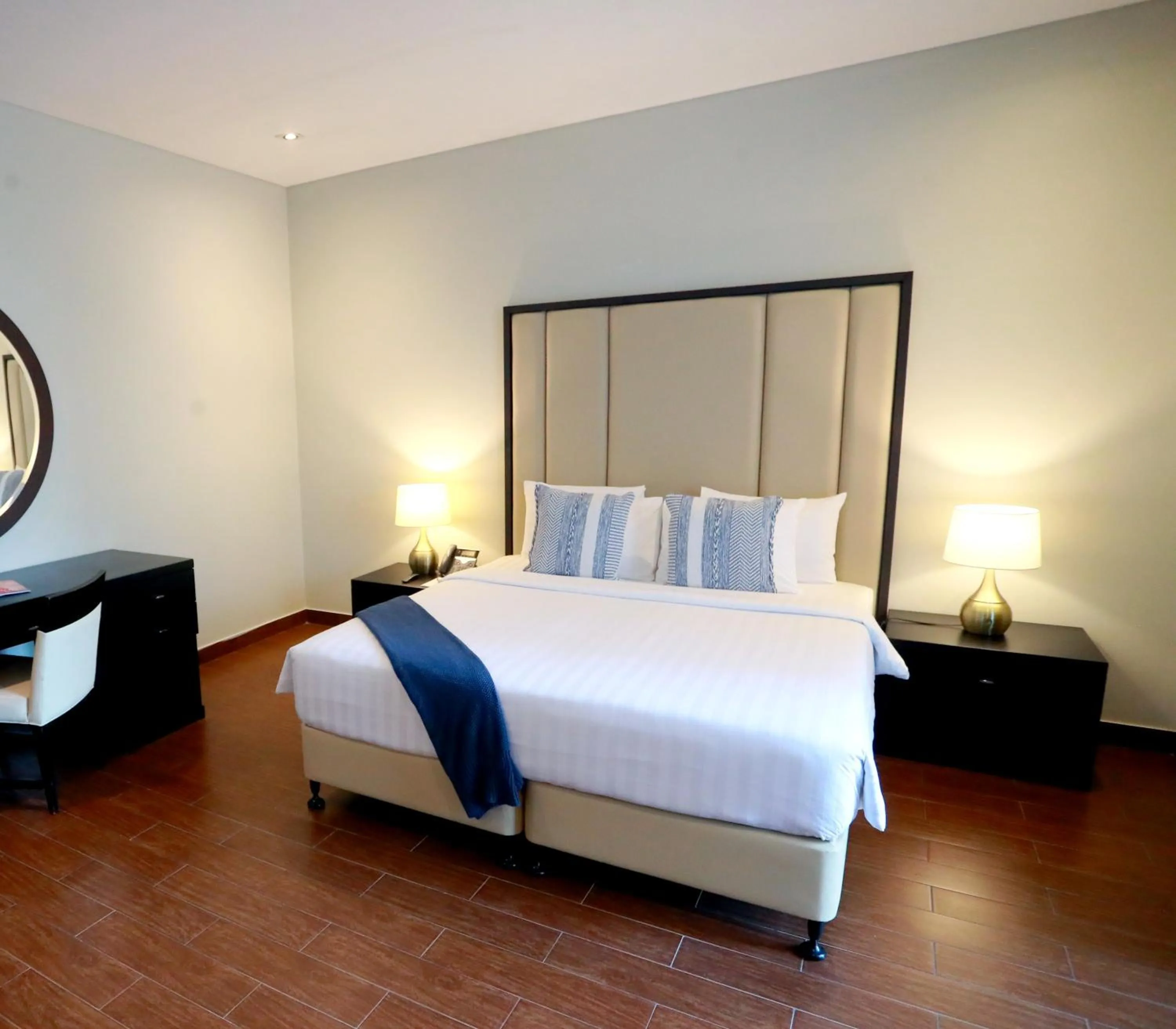 Bedroom, Bed in Dragon Beach Hotel