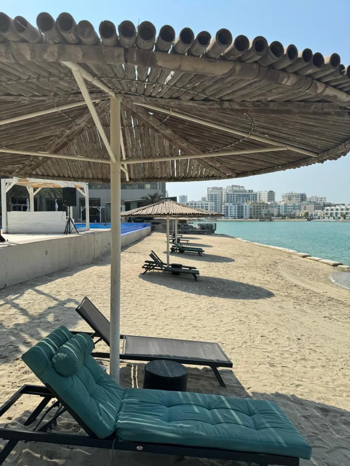 Beach in Dragon Beach Hotel