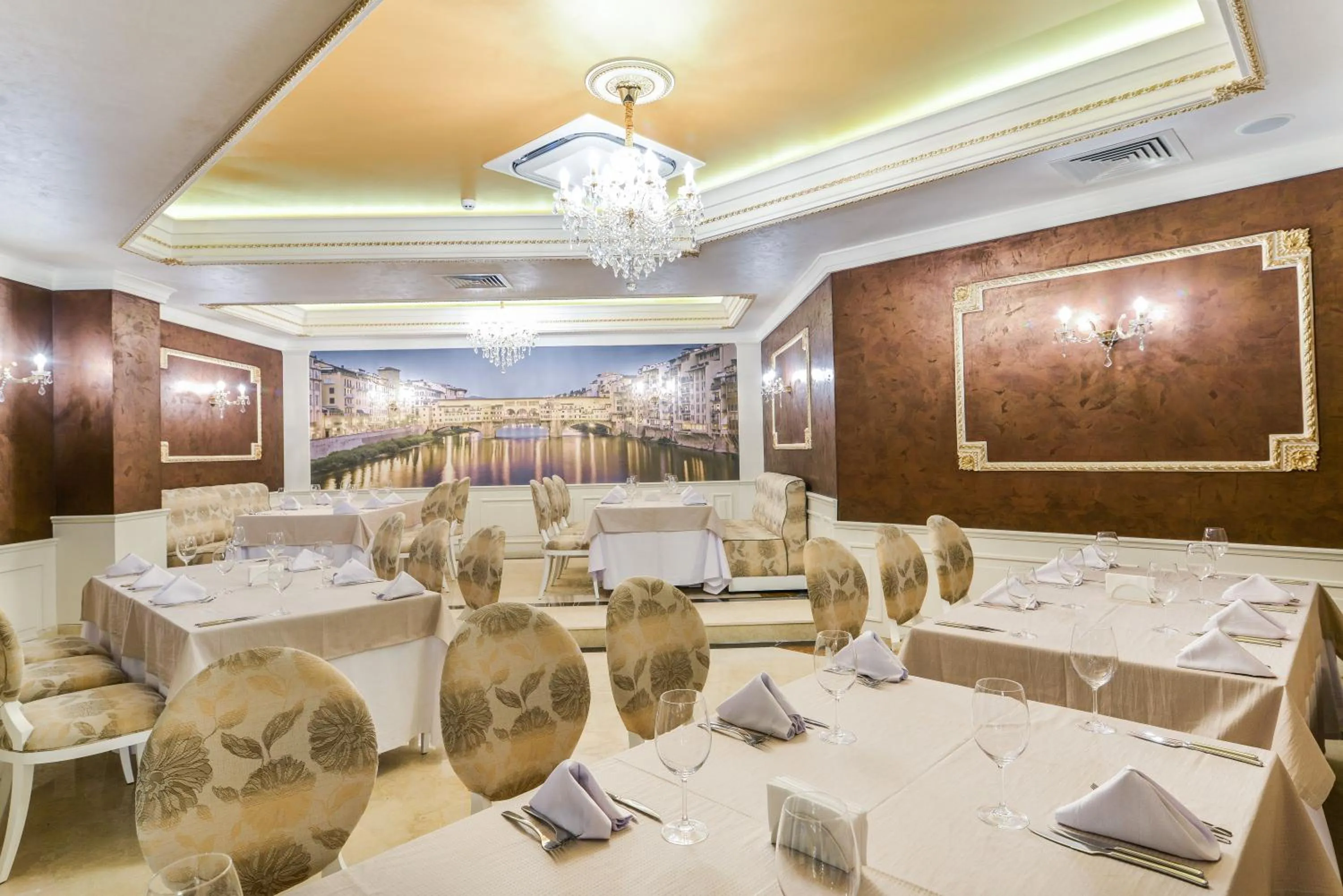 Restaurant/places to eat in VILLA FLORENCE Boutique Apart Hotel