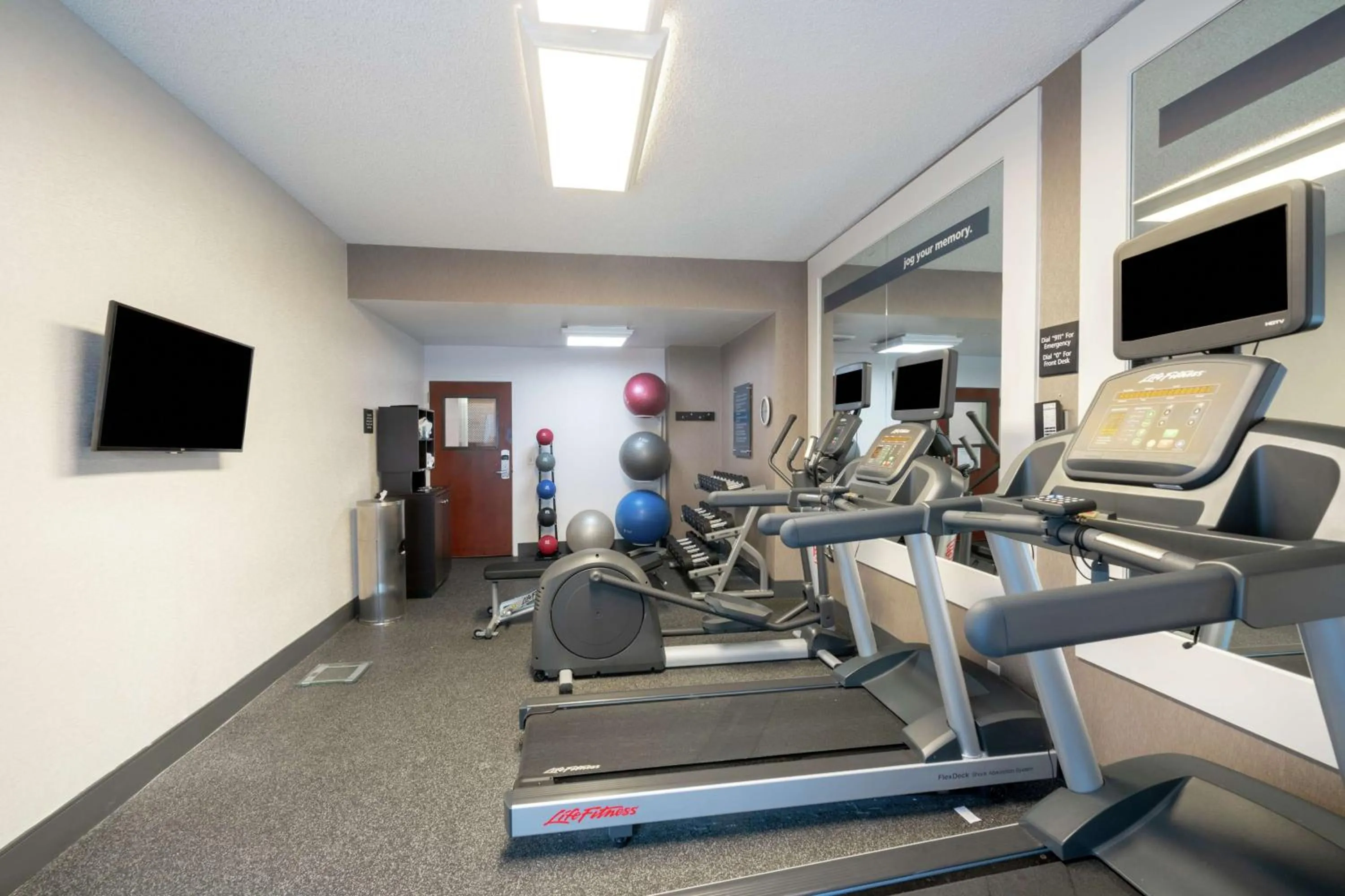 Fitness centre/facilities in Hampton Inn & Suites Nashville Franklin