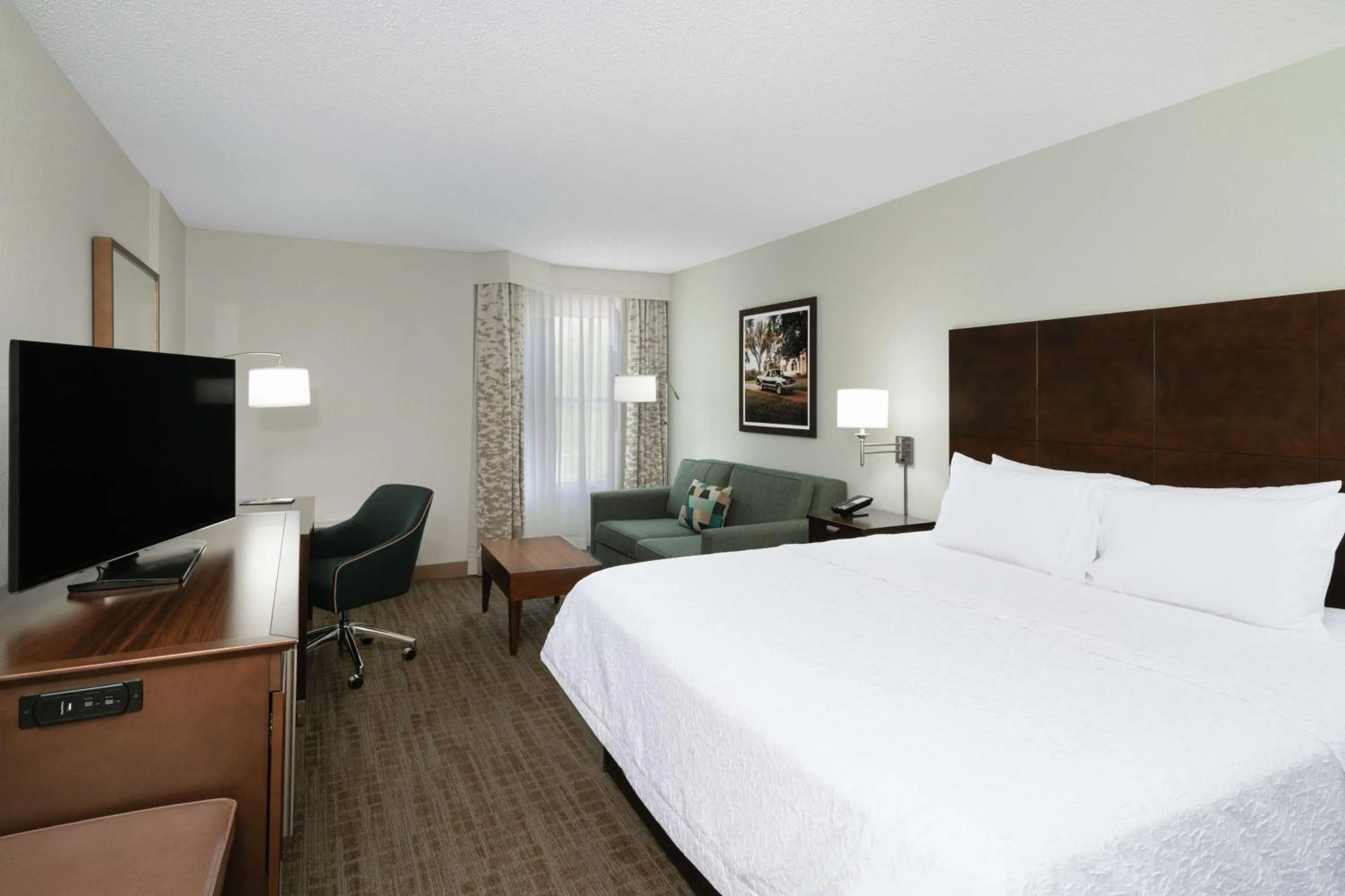 Bedroom, Bed in Hampton Inn & Suites Nashville Franklin