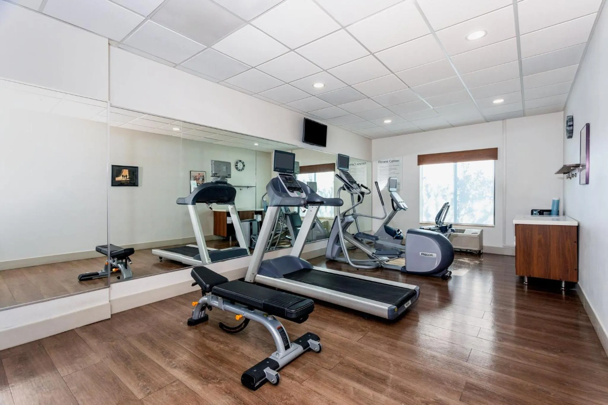 Fitness centre/facilities in Holiday Inn Express-International Drive by IHG