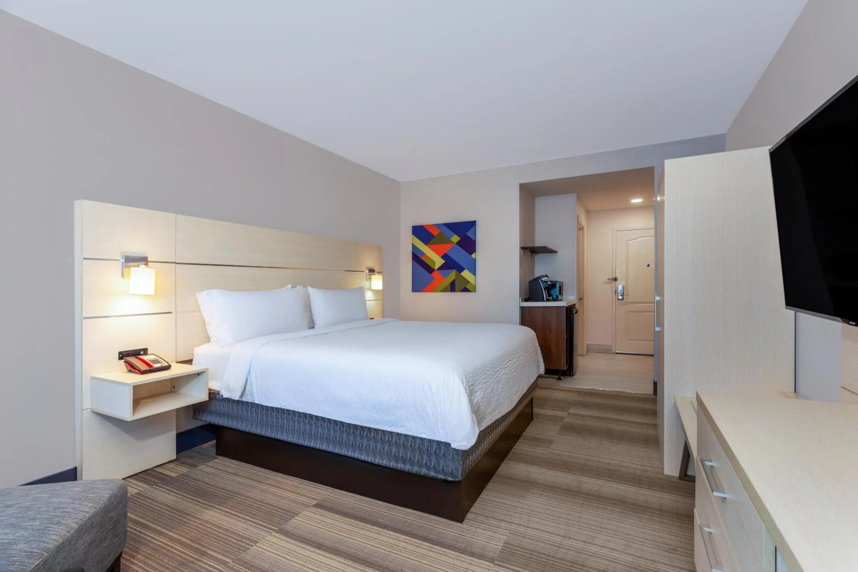 Bedroom, Bed in Holiday Inn Express-International Drive by IHG