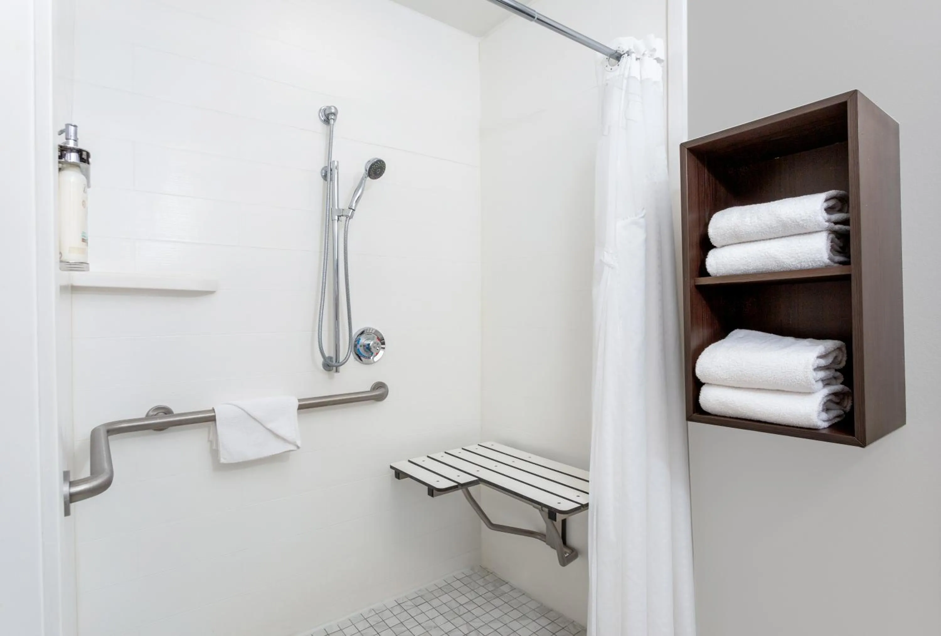 acessibility in Holiday Inn Express-International Drive by IHG