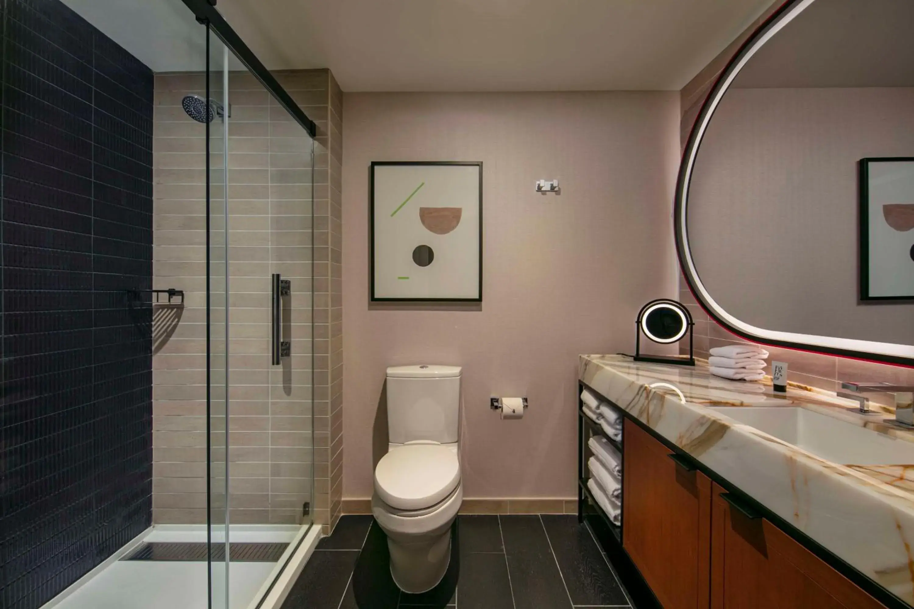 Premium King Room with Kitchenette in theWit Chicago, a Hilton Hotel Premium King Room with Kitchenette in theWit Chicago, a Hilton Hotel