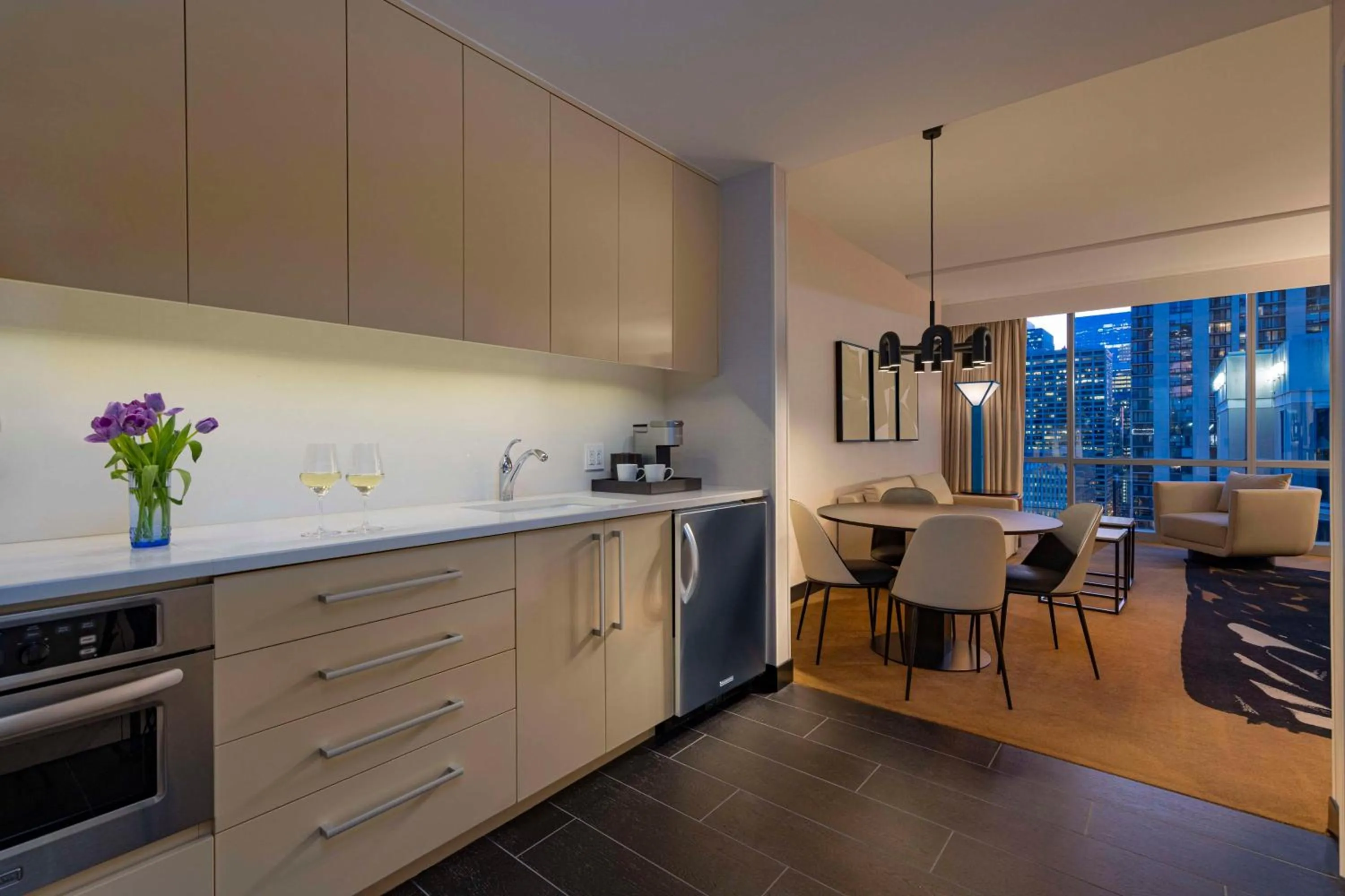 Property building in theWit Chicago, a Hilton Hotel