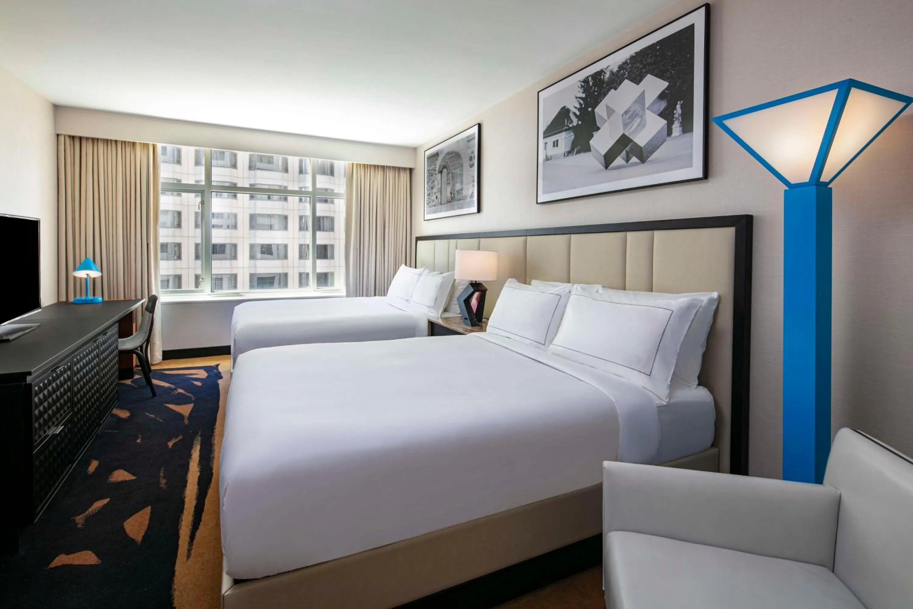 Bed in theWit Chicago, a Hilton Hotel