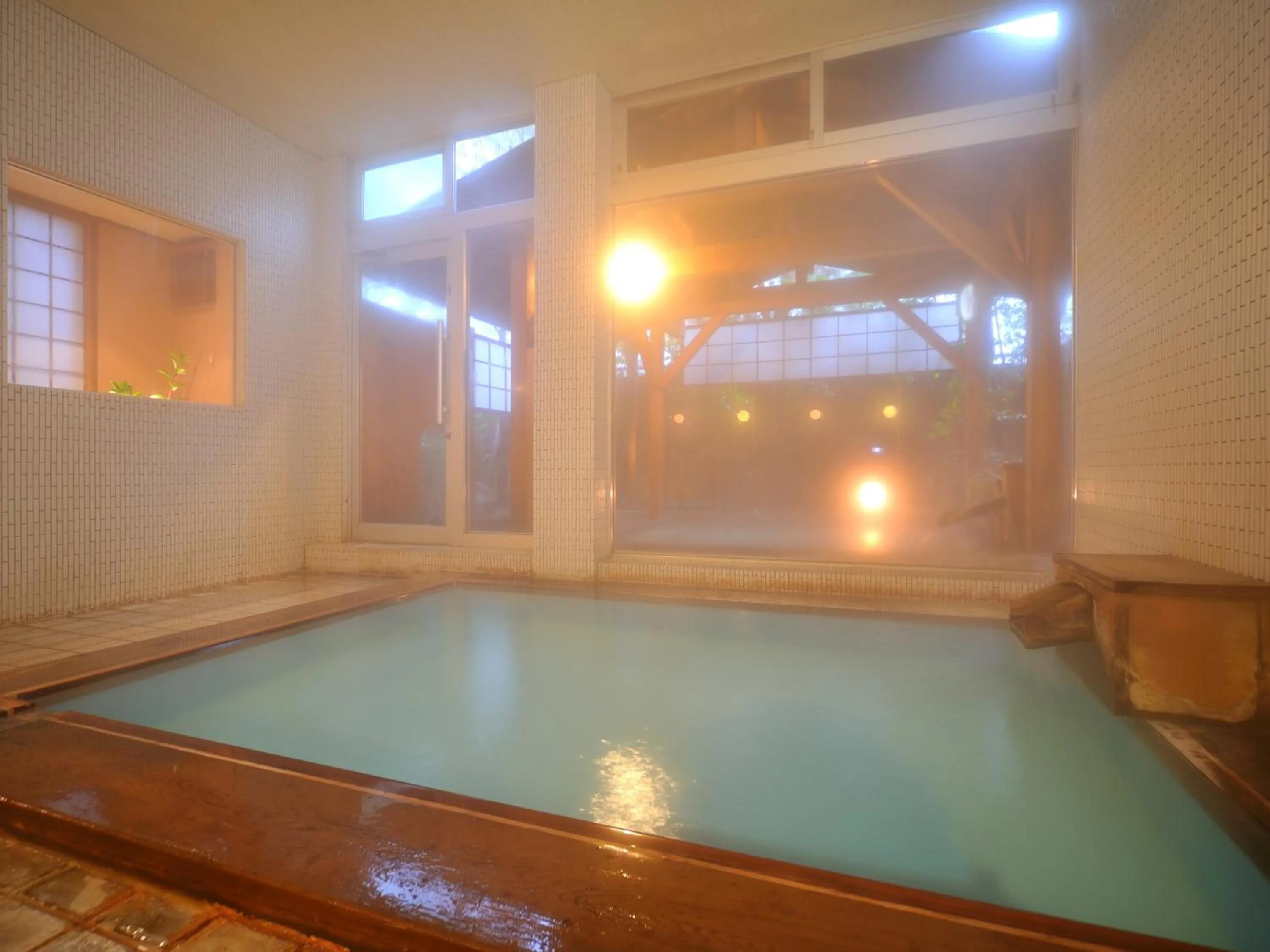 Hot Spring Bath in Hanakanzashi