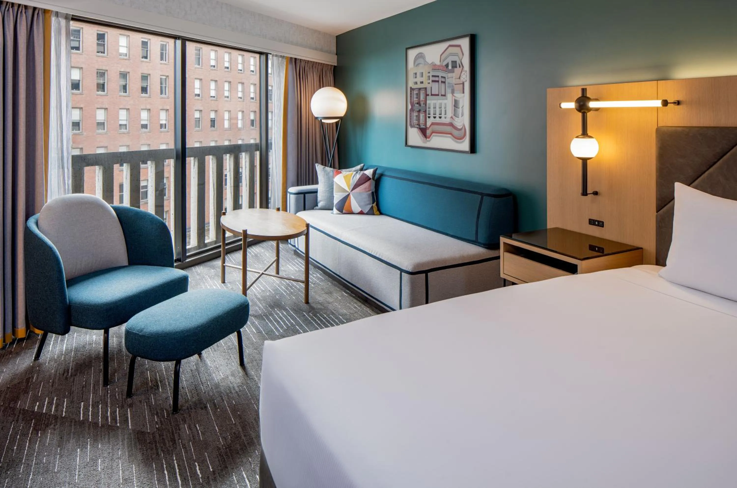 Bed in Hyatt Regency San Francisco