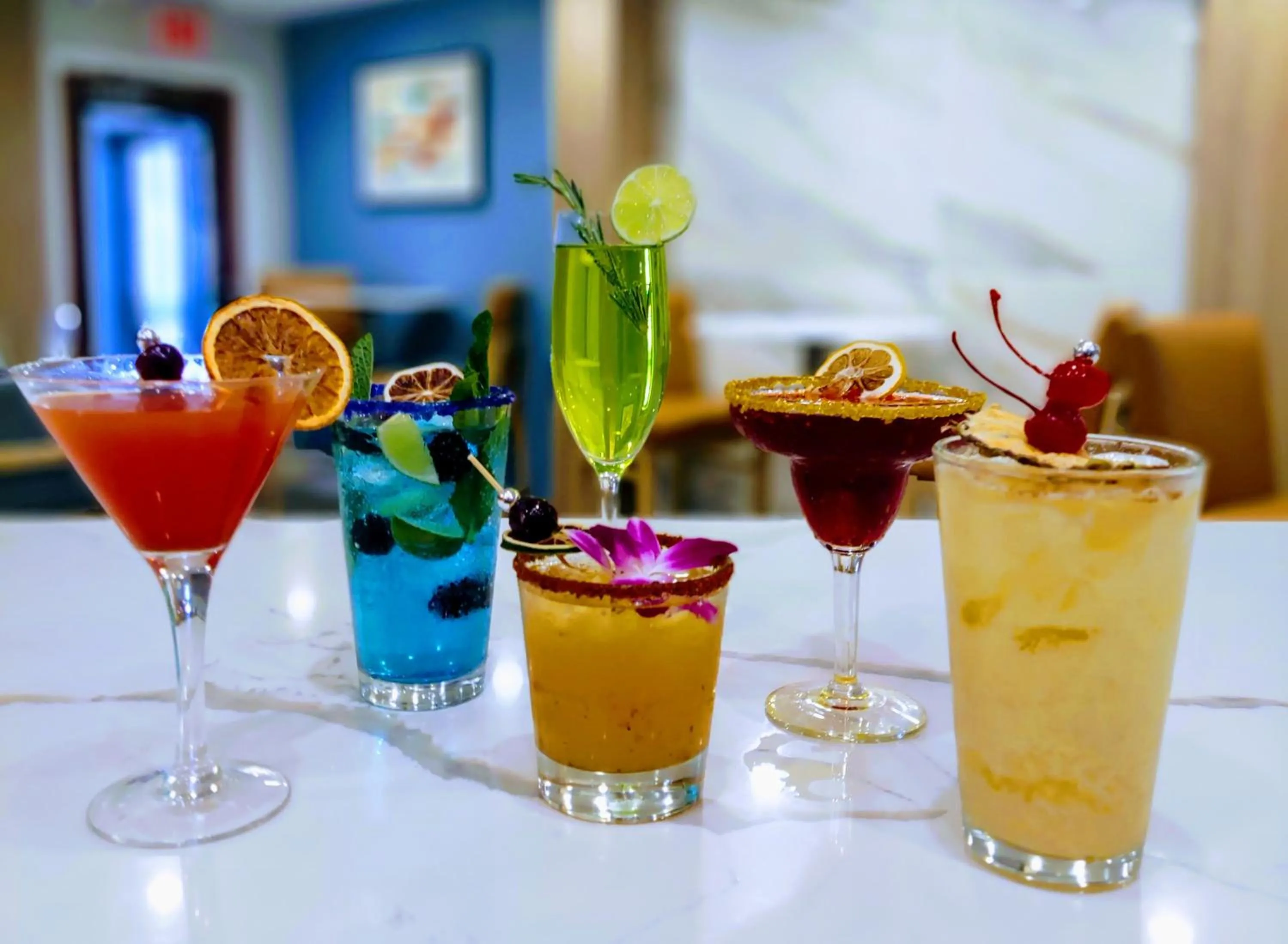 Lounge or bar in Crowne Plaza Orlando-Downtown by IHG