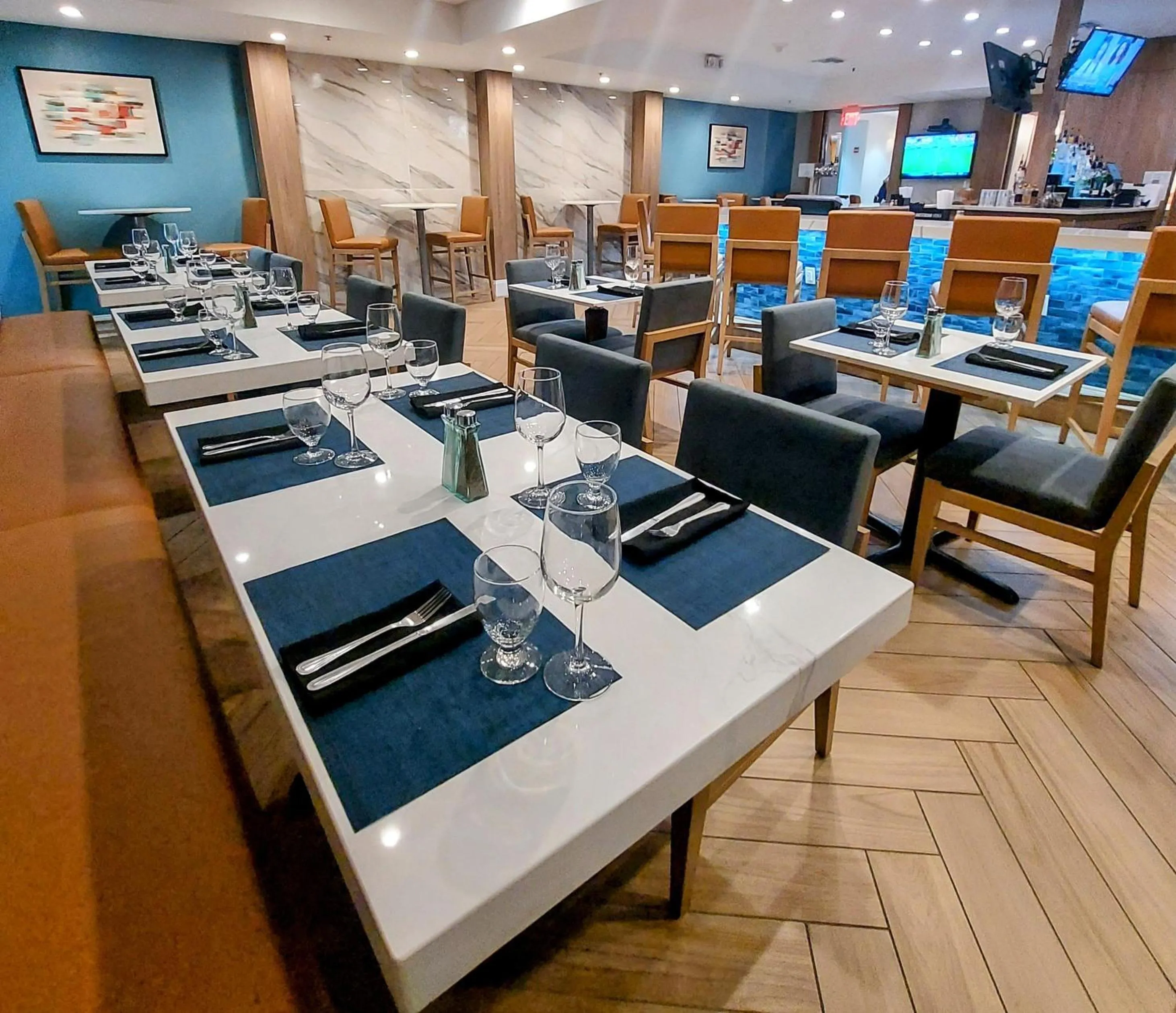 Restaurant/places to eat in Crowne Plaza Orlando-Downtown by IHG