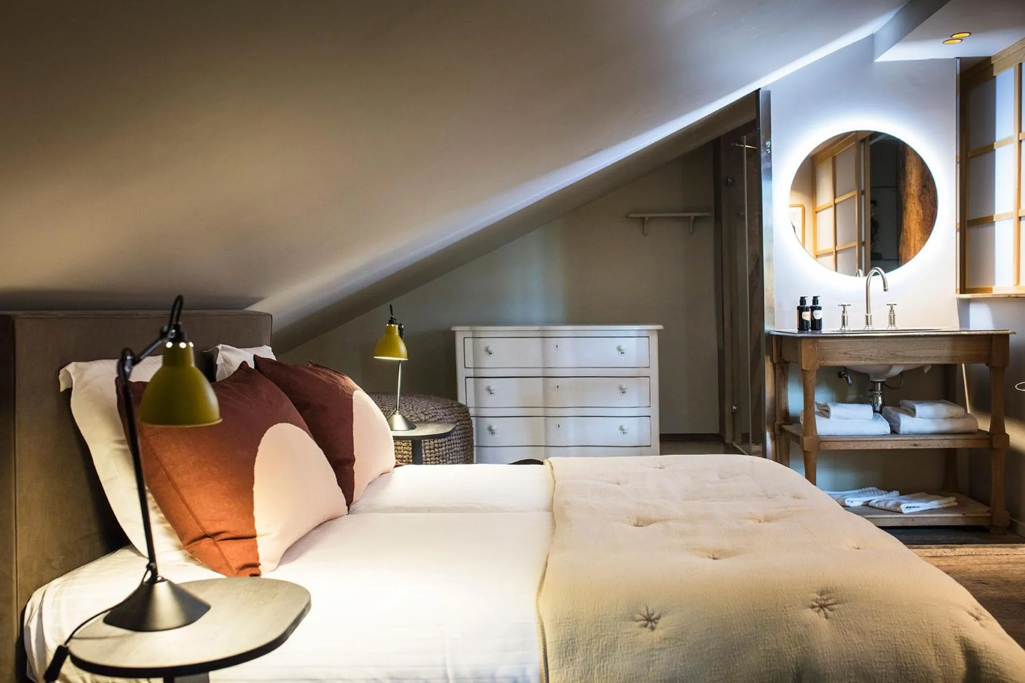 Bed in L'Auberge Basque-Relais & Châteaux