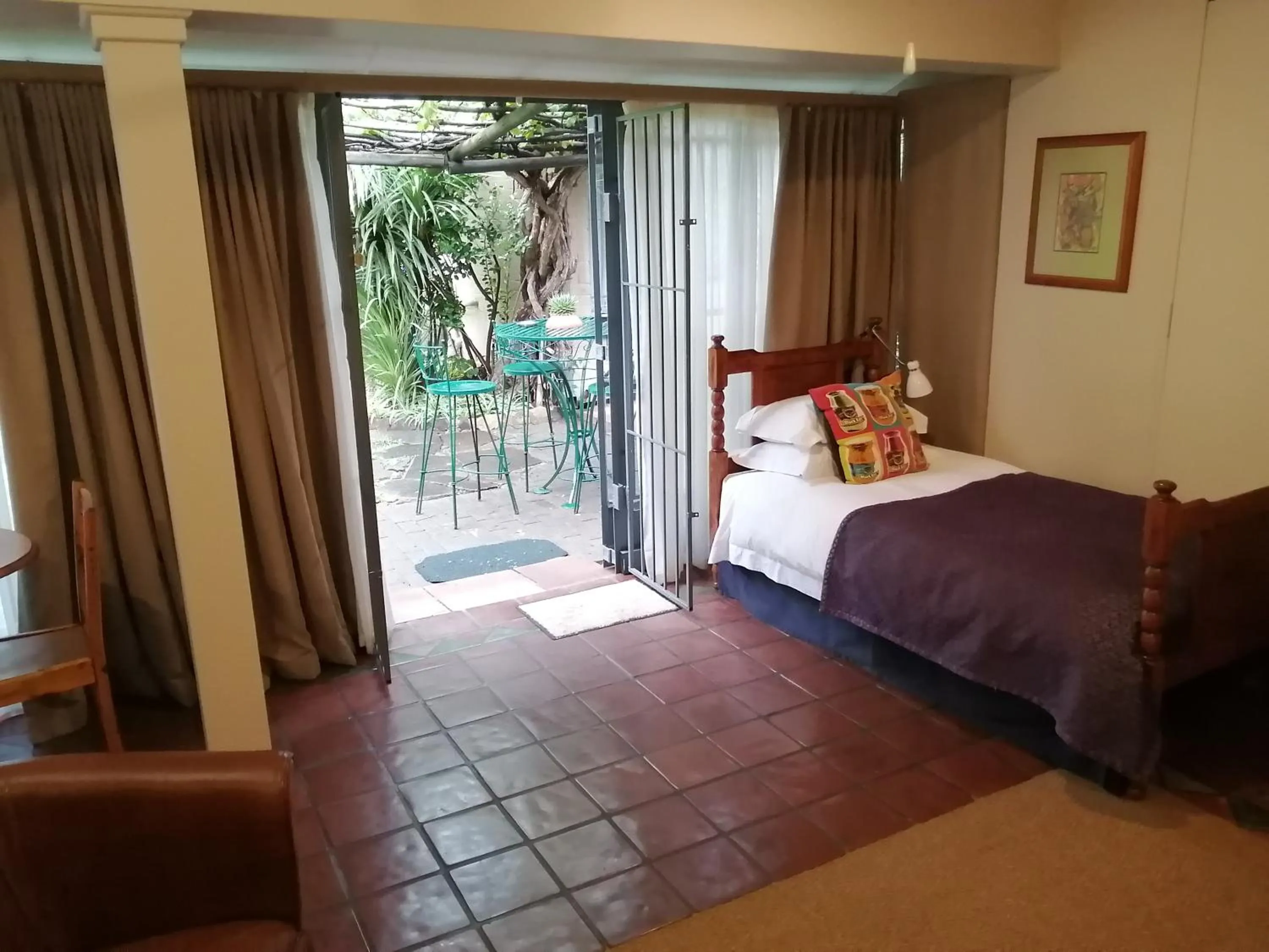 Balcony/Terrace, Bed in Dias Guest House