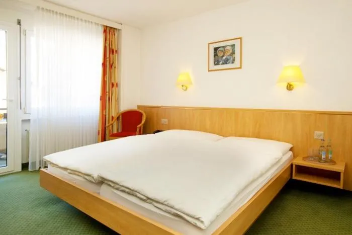 Bed in Gornergrat Dorf Hotel