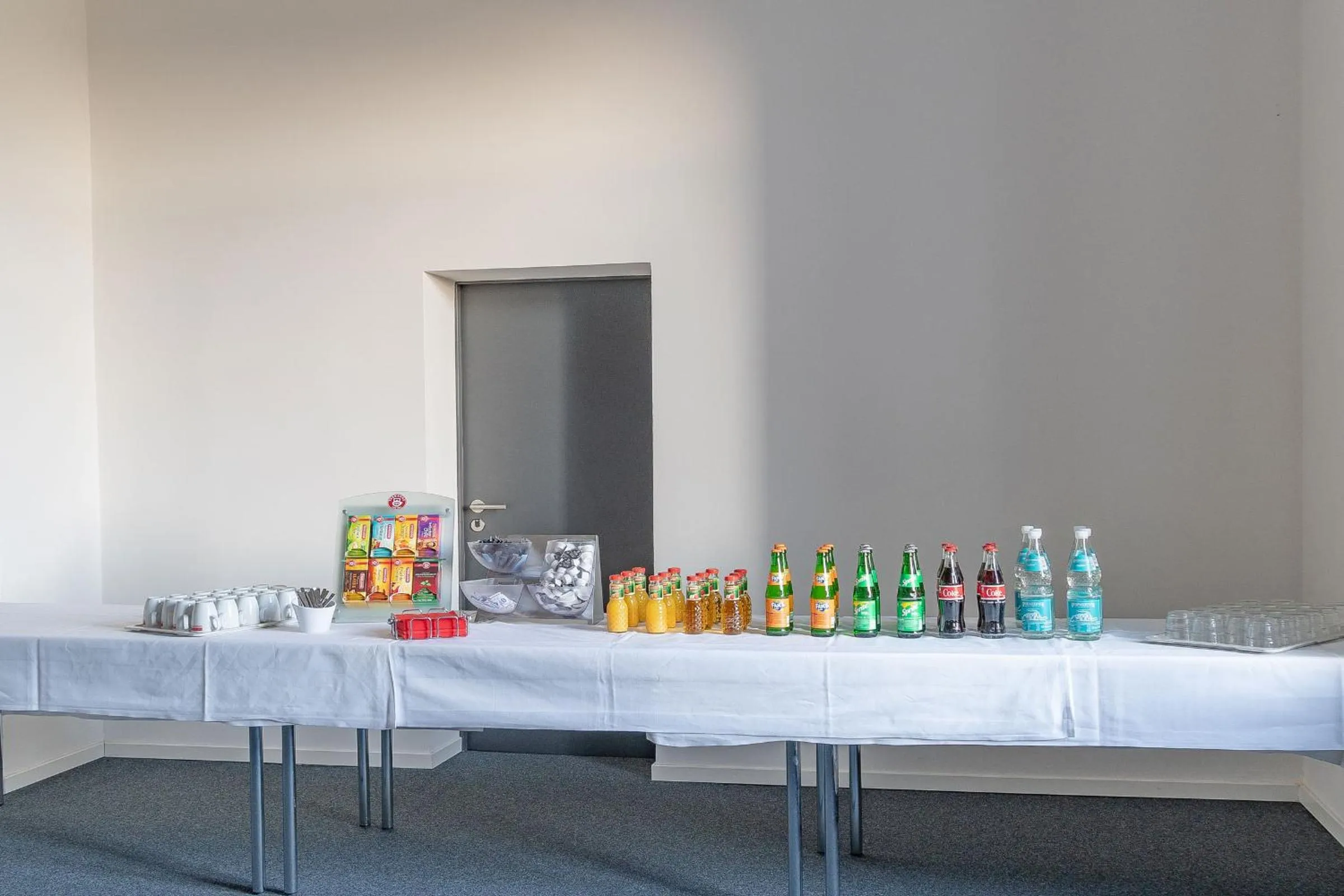 Food and drinks in havenhostel Bremerhaven