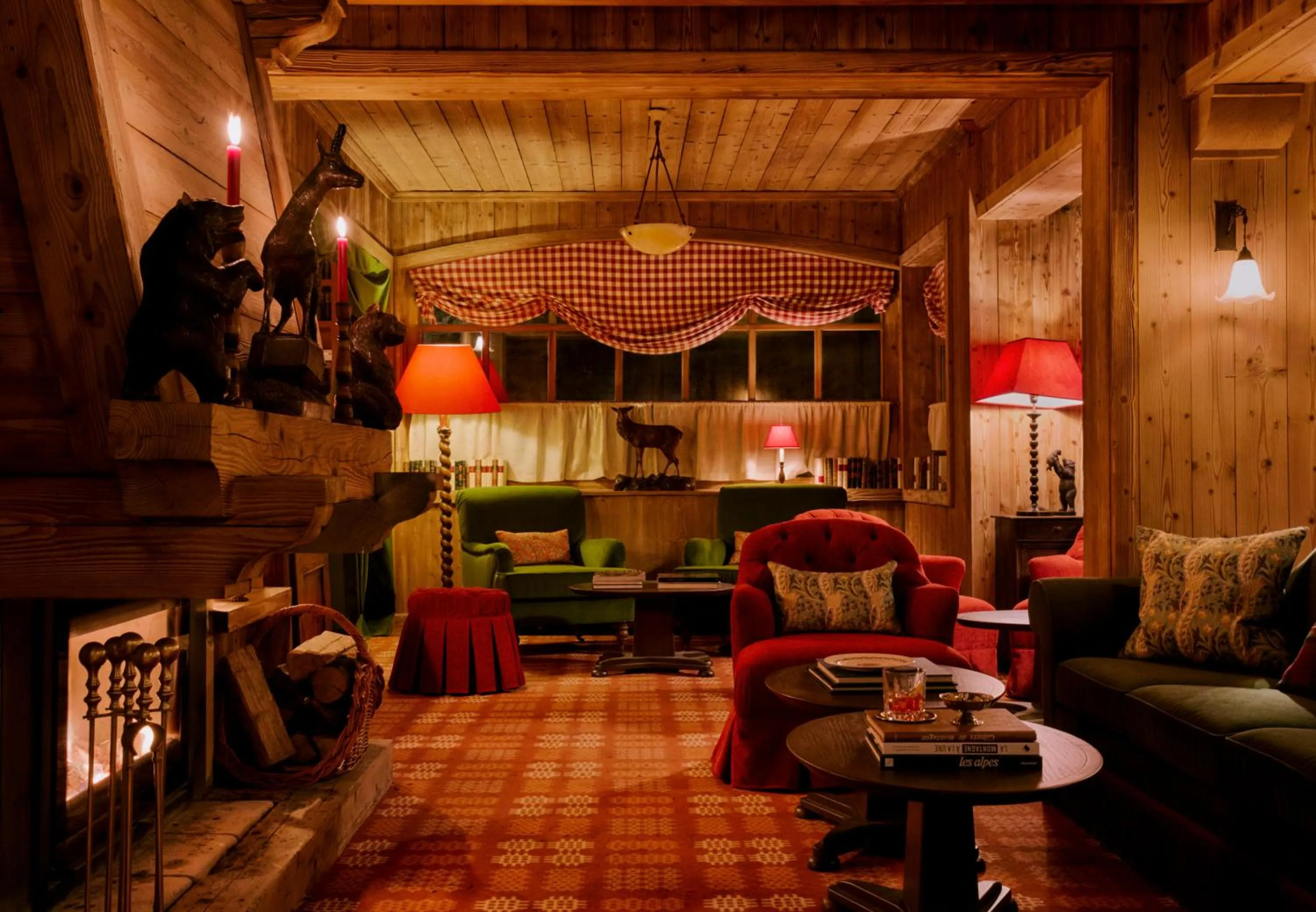 Lounge or bar in Hôtel Saint-Georges